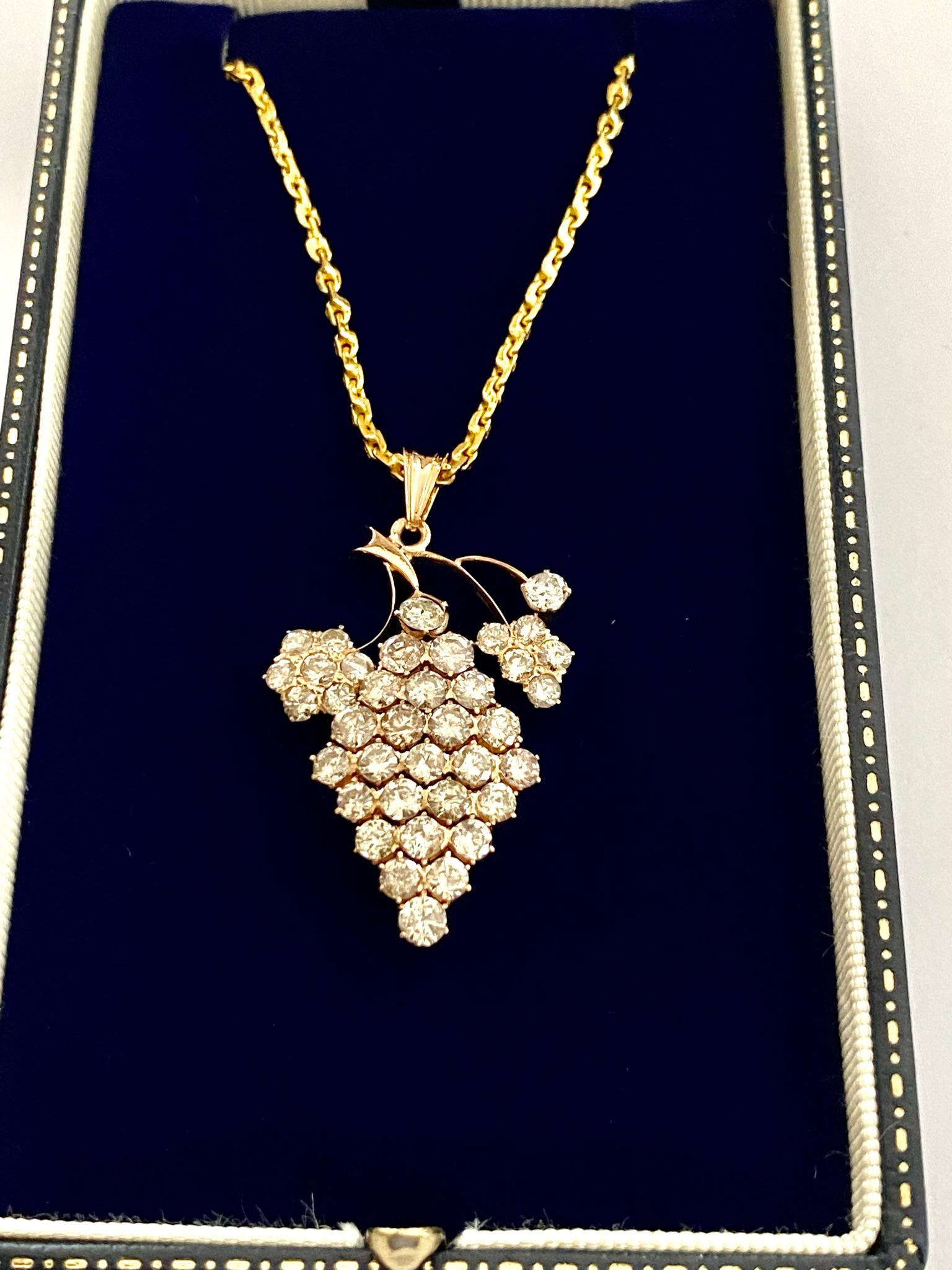 Gold 20K. '833/-' Necklace with a 