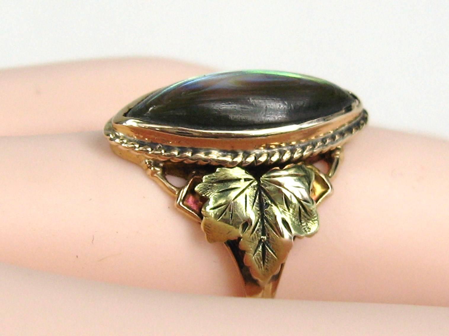 Gold Abalone Floral Ring, Rose, Green and Yellow Gold In Good Condition For Sale In Wallkill, NY