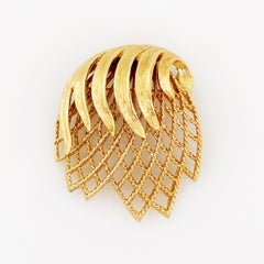 Gold Abstract Lattice Brooch By Monet, 1970s