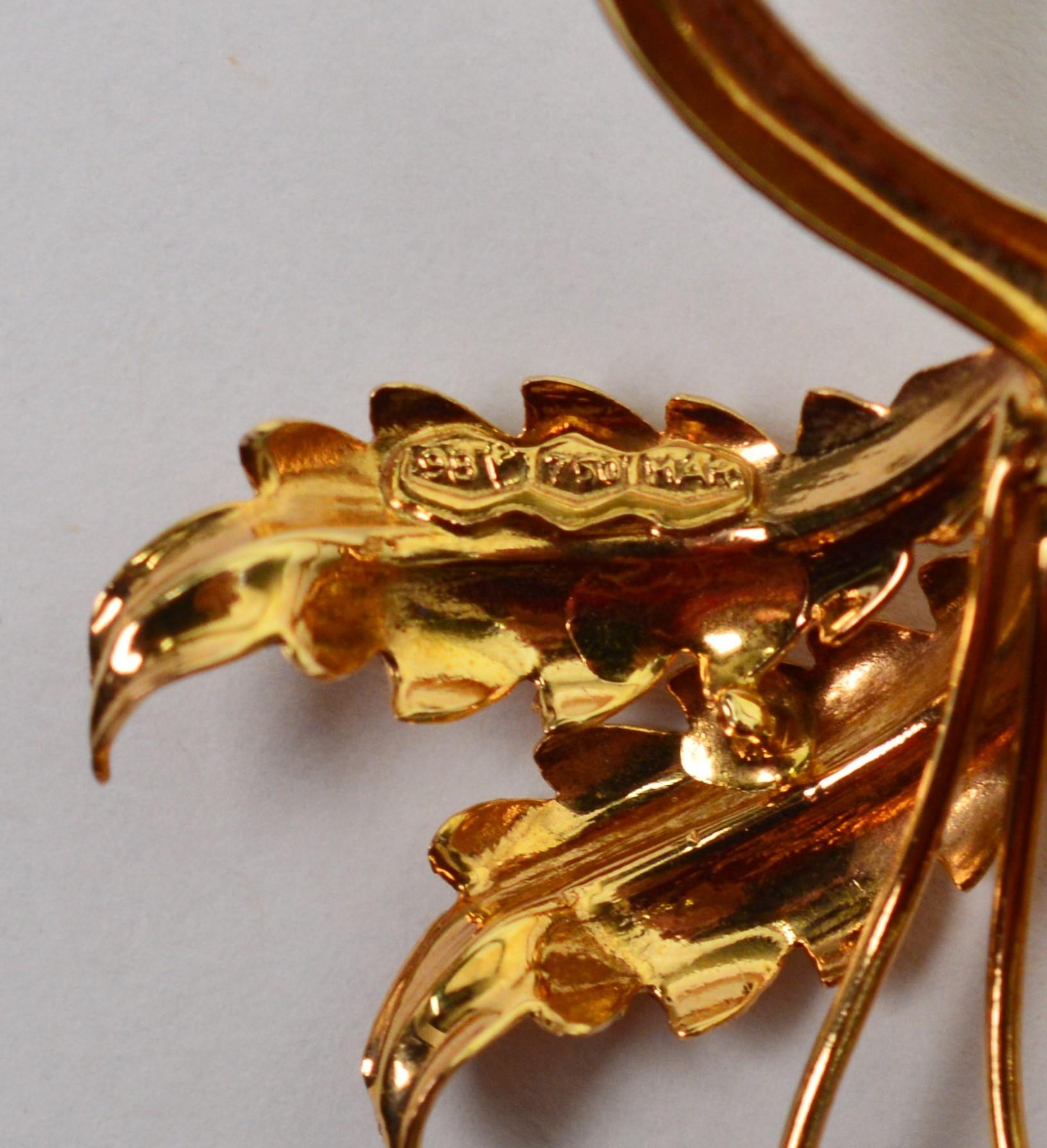 Broche à épingle en or avec gland et rubis Bon état - En vente à Mount Kisco, NY