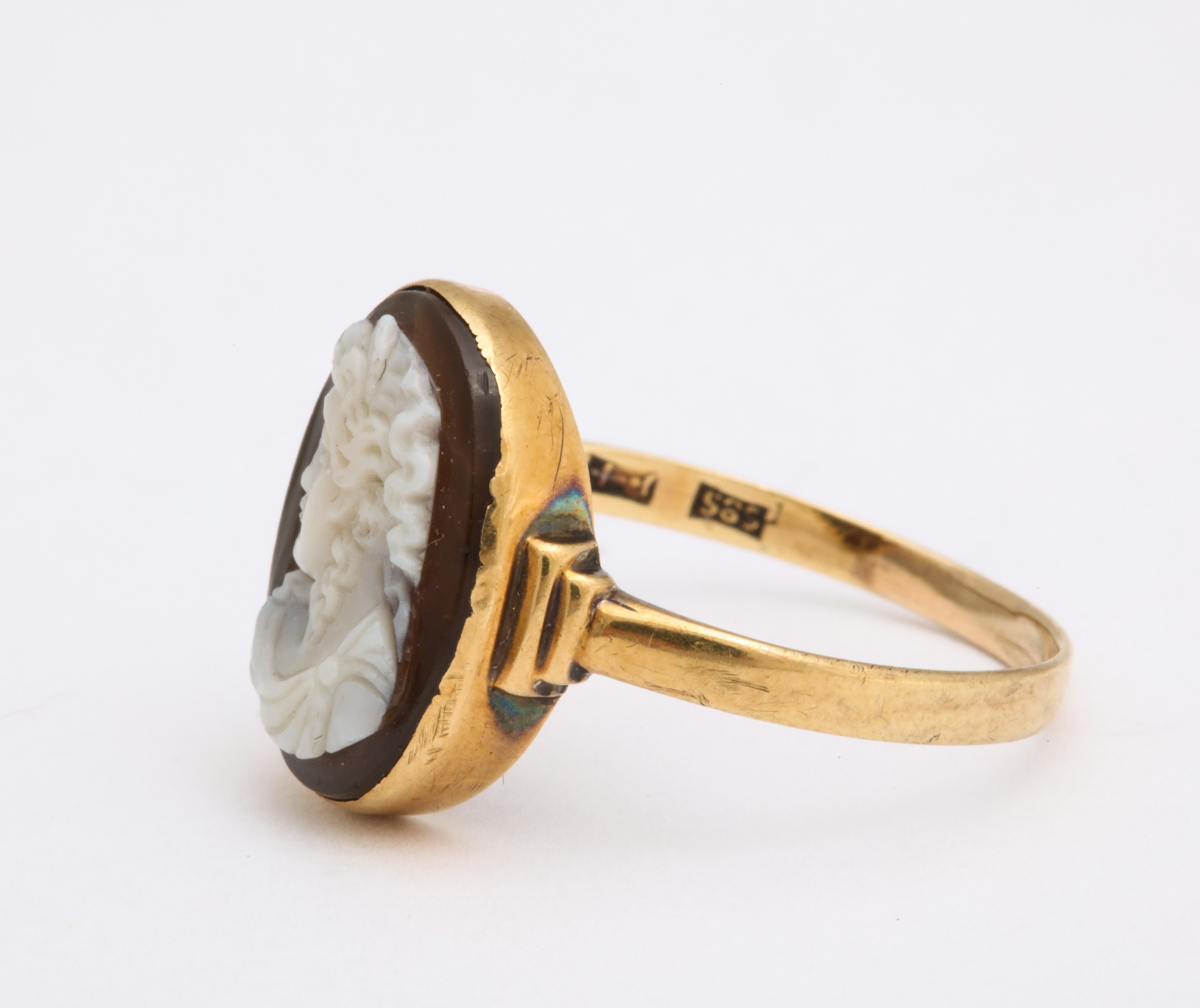 Gold Agate Cameo Ring, circa 1850 In Fair Condition In St. Catharines, ON