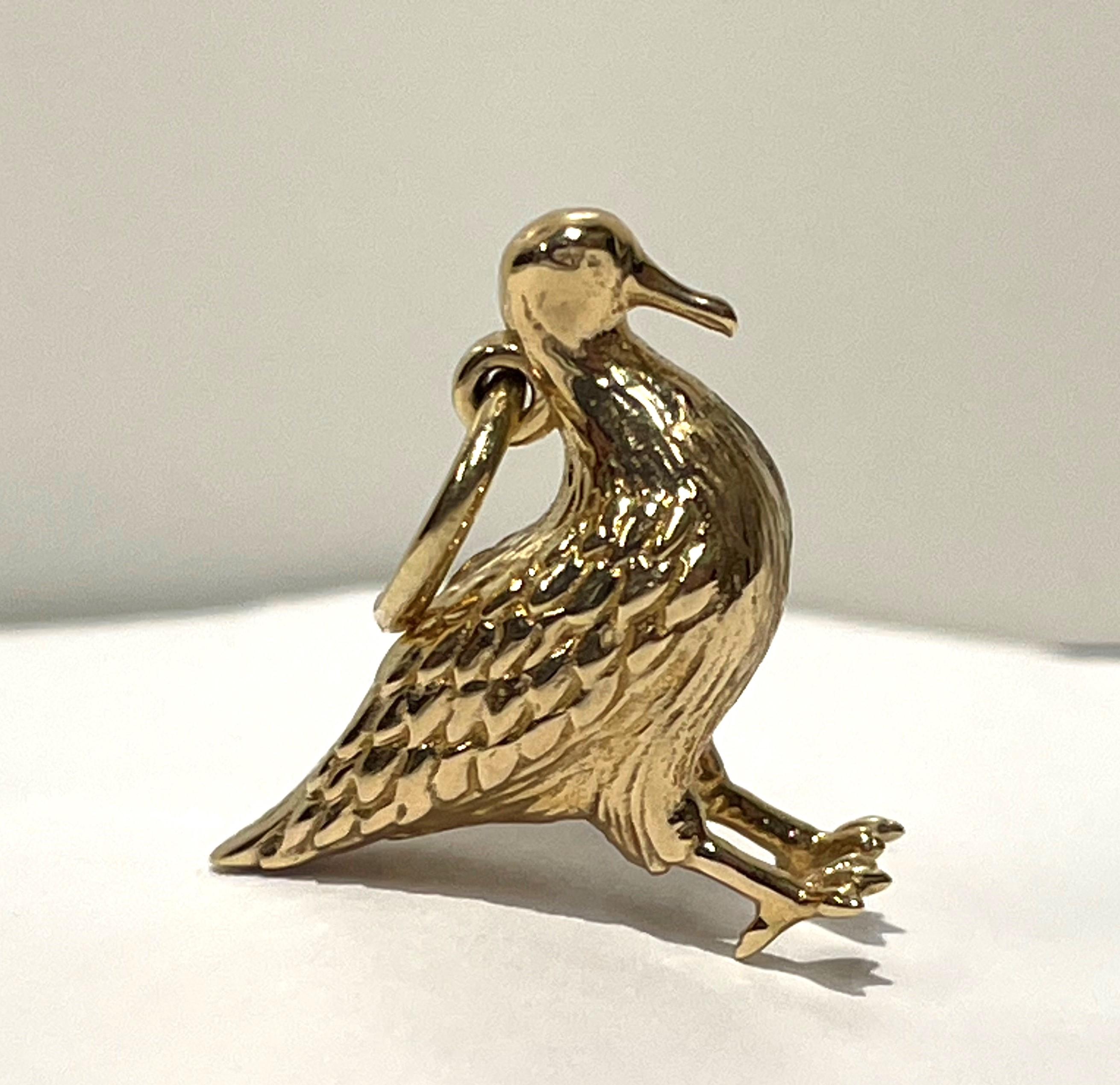 Darling Albatross Bird Charm; può essere indossato anche come ciondolo
Su misura
Solido
3-dimensionale (bello da tutti i lati!)
Circa 15 mm x 18,5 mm
6,2 grammi
Timbro 