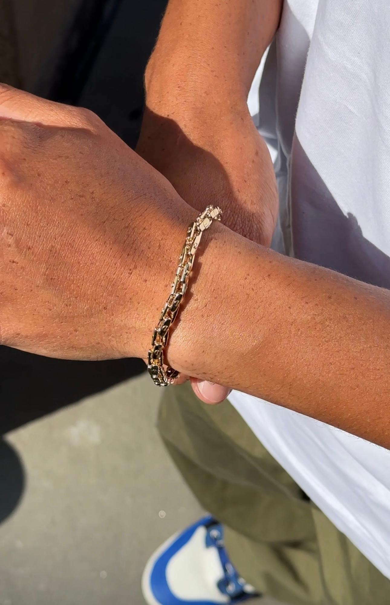 Pulsera Ancla Oro en Nuevo estado para la venta en New York, NY