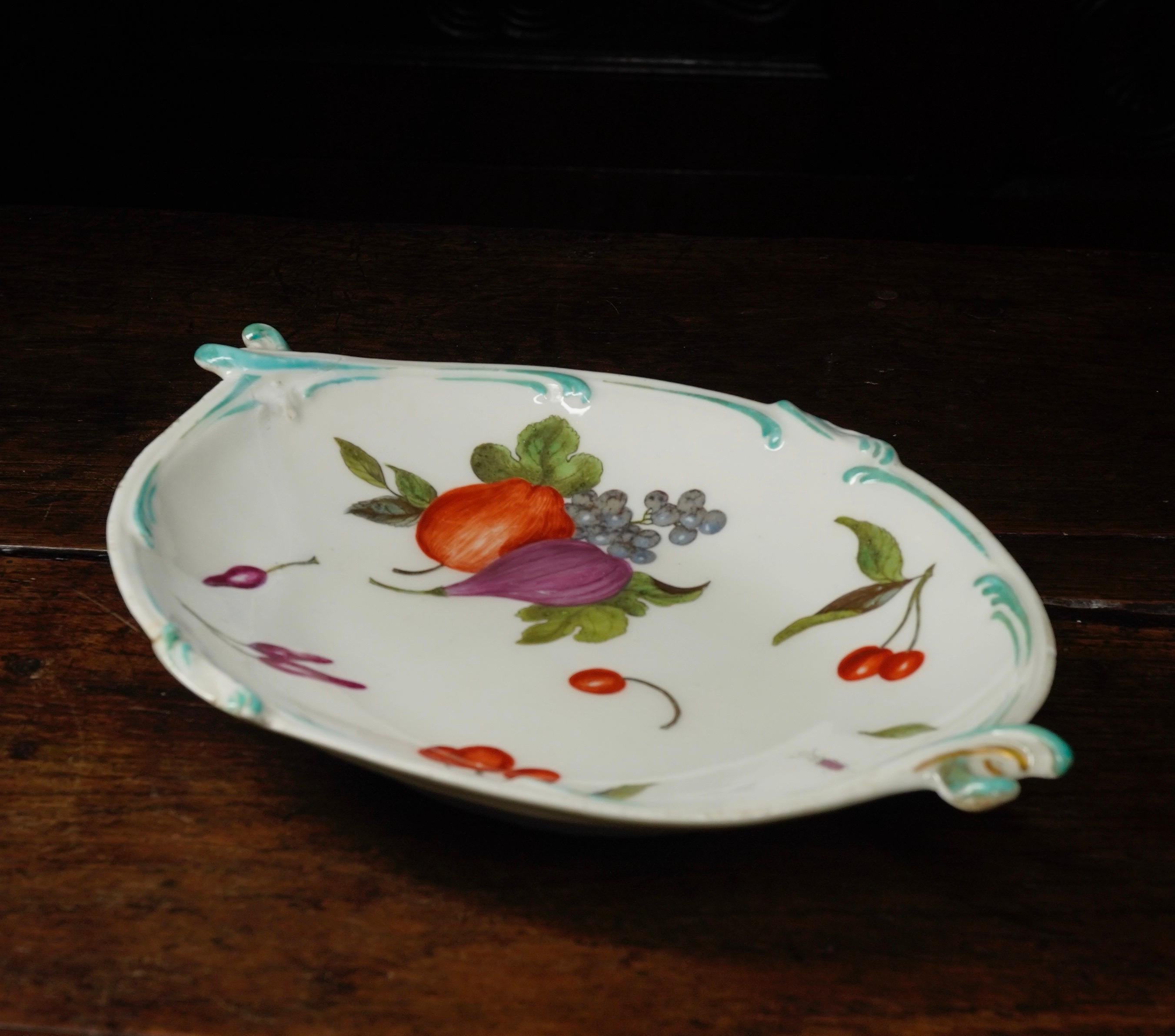 Gold Anchor Chelsea Rococo Shape Dish, Painted with Fruit and Bug, circa 1765 2