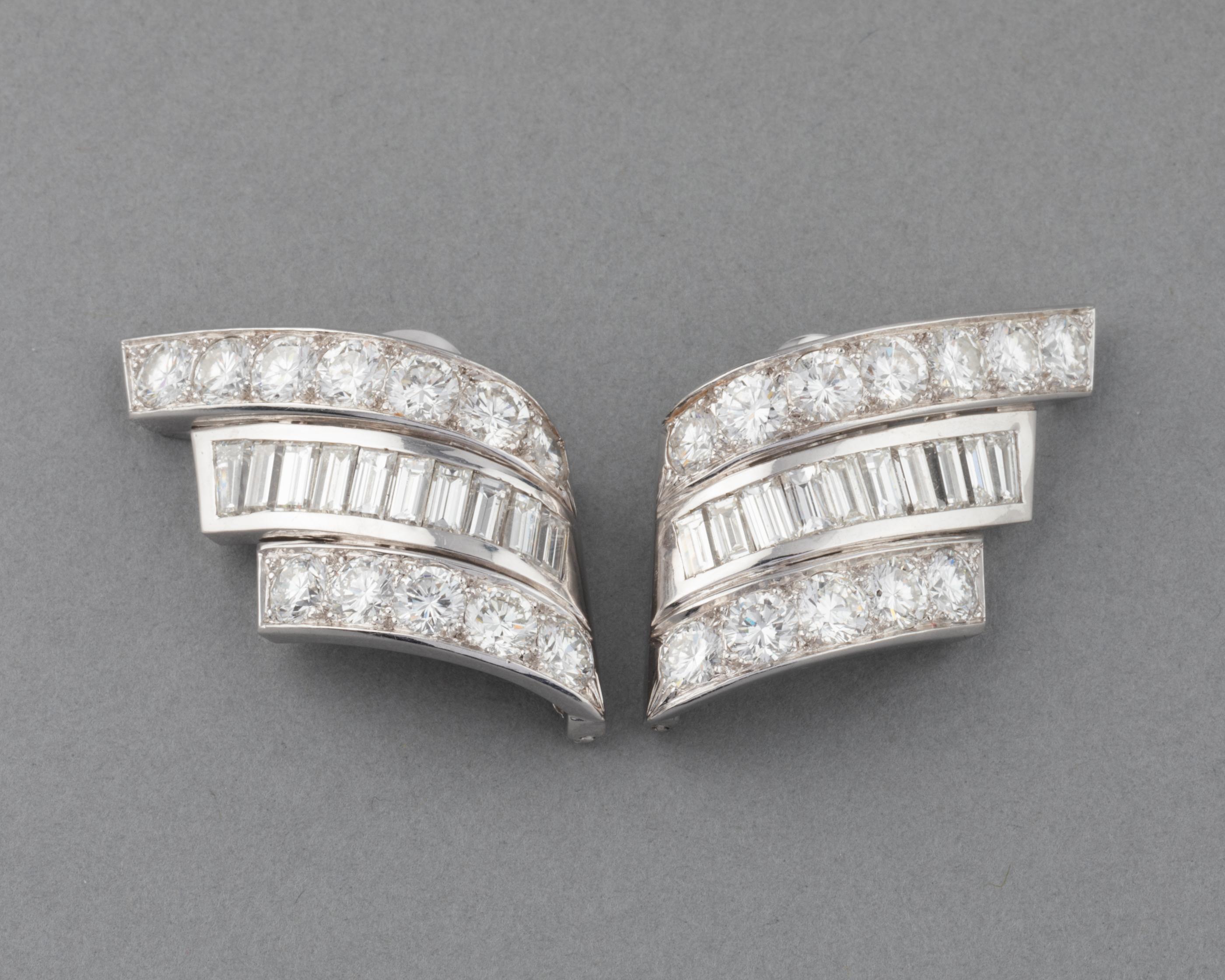 Gold and 10 Carats Diamonds French Vintage Earrings For Sale 2