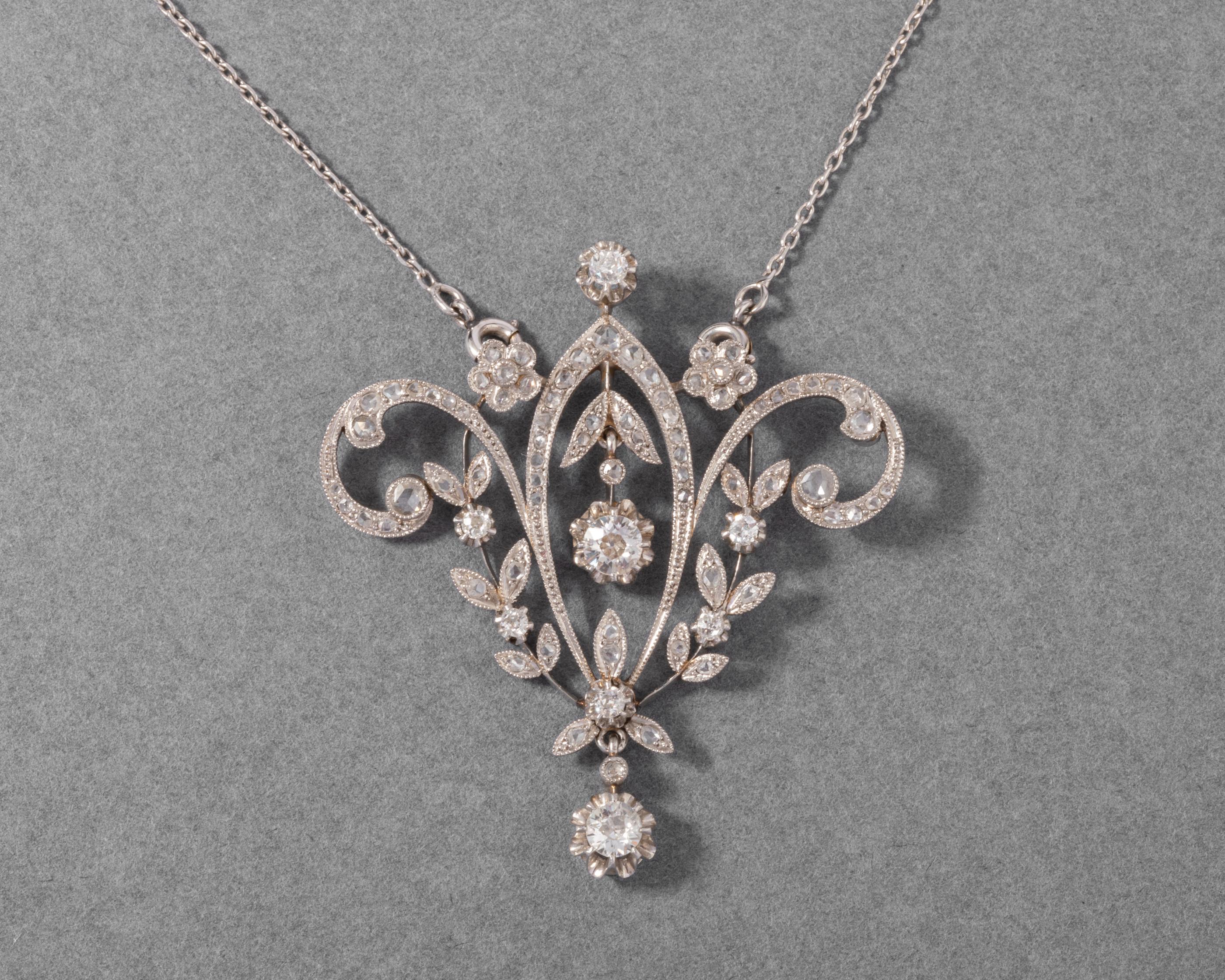 Belle Époque Gold and 1.20 Carats Diamonds French Antique Belle Epoque Pendant Necklace For Sale