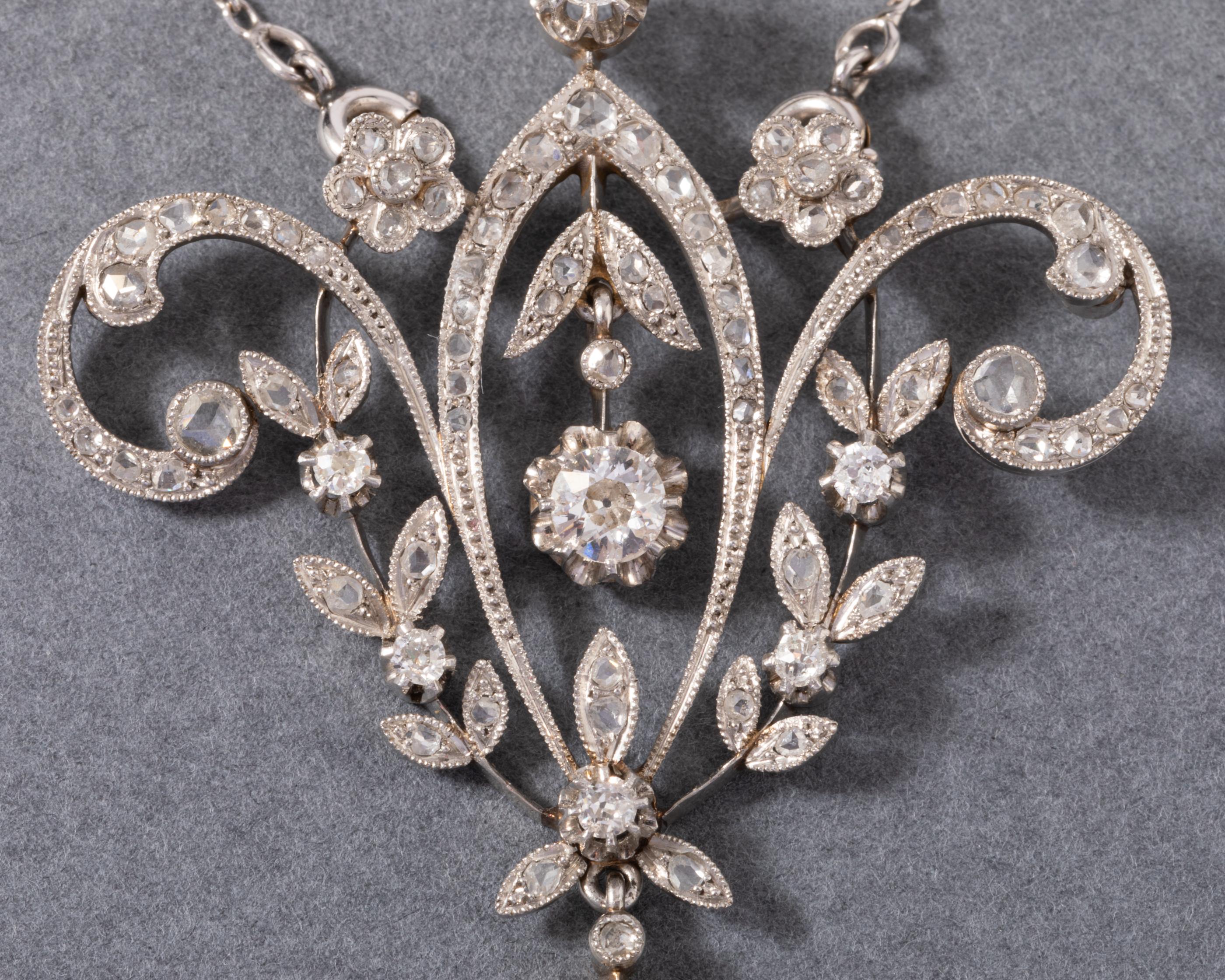 Gold and 1.20 Carats Diamonds French Antique Belle Epoque Pendant Necklace In Good Condition For Sale In Saint-Ouen, FR
