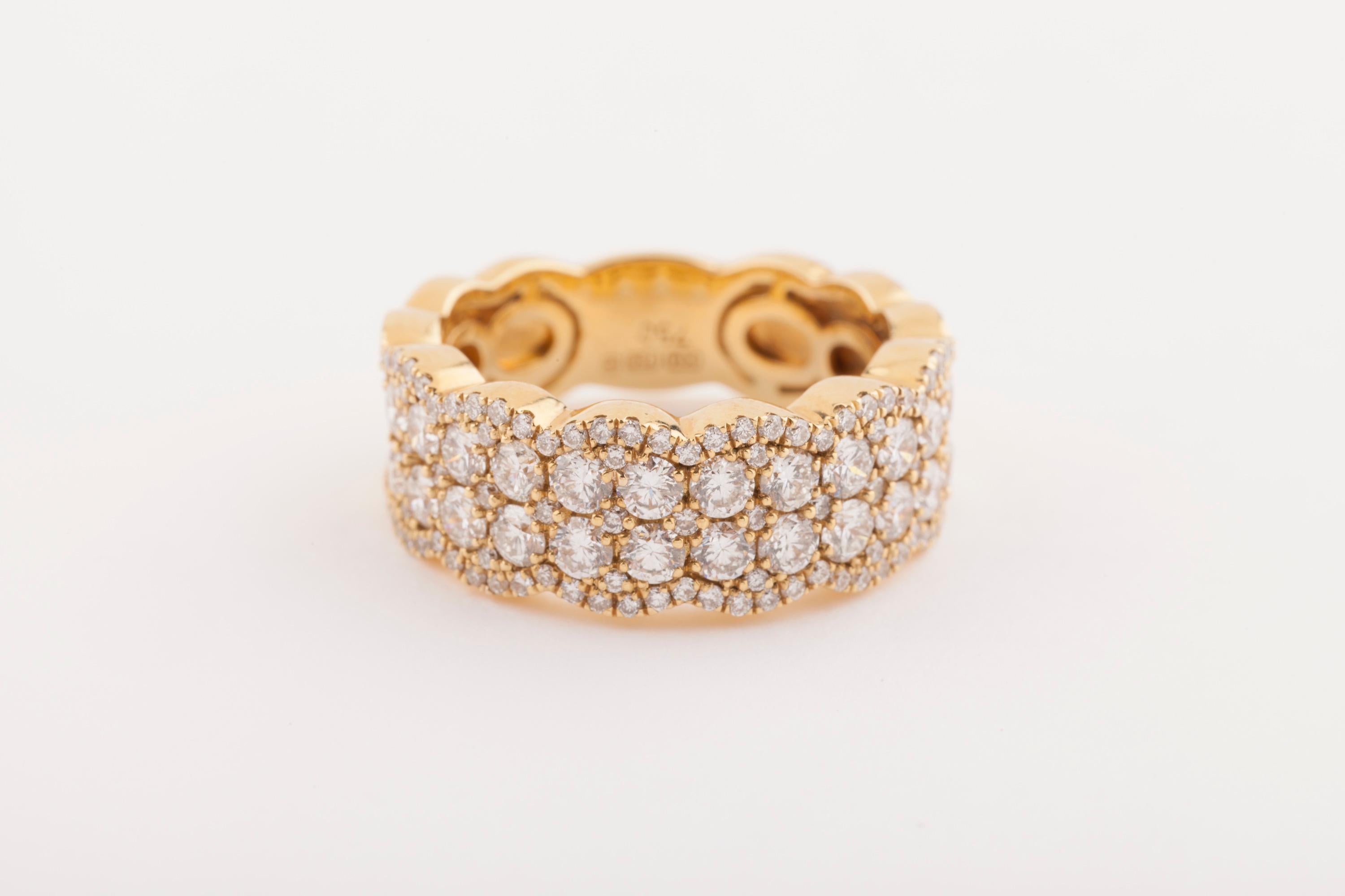 Gold and 1.80 Carat Diamonds Band Ring In New Condition For Sale In Saint-Ouen, FR