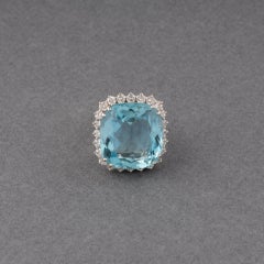 Gold and 22 Carats Aquamarine French Vintage Ring