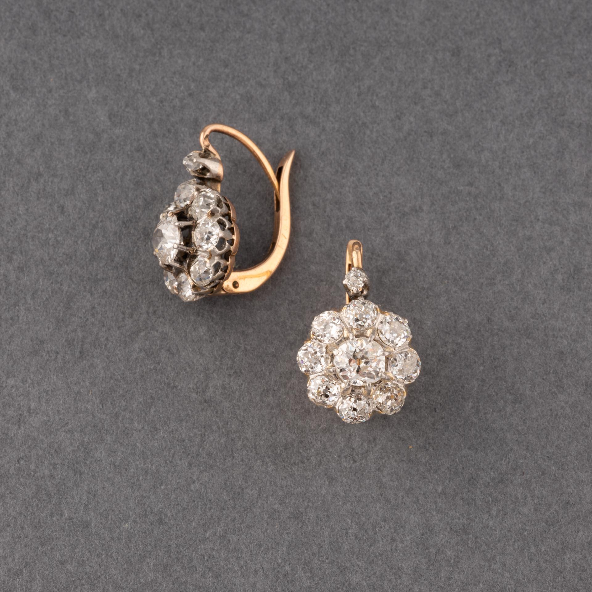 Französische antike Ohrringe aus Gold und 3 Karat Diamanten (Alteuropäischer Schliff) im Angebot