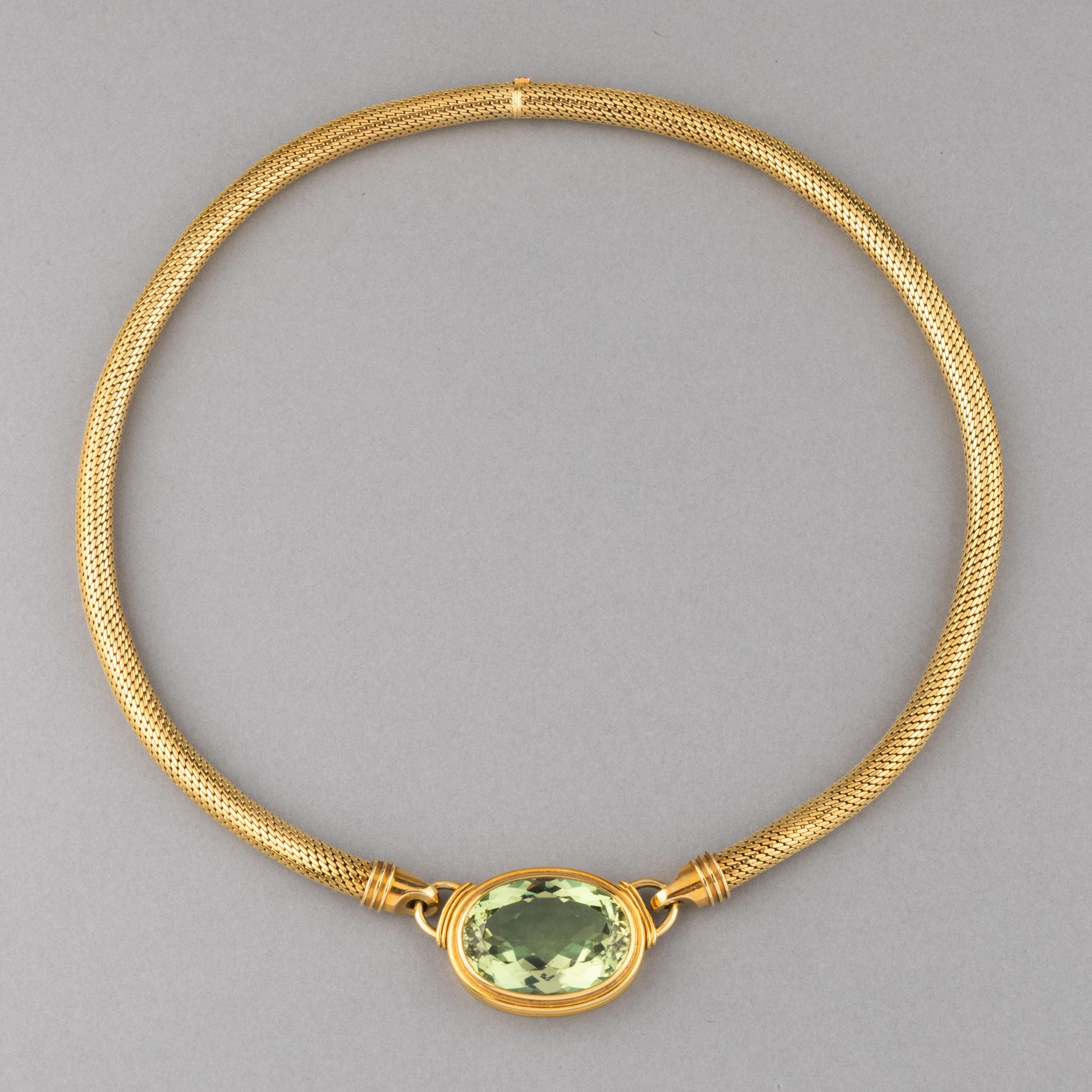 Oval Cut Gold and 30 Carats Peridot Gübelin Vintage Necklace For Sale