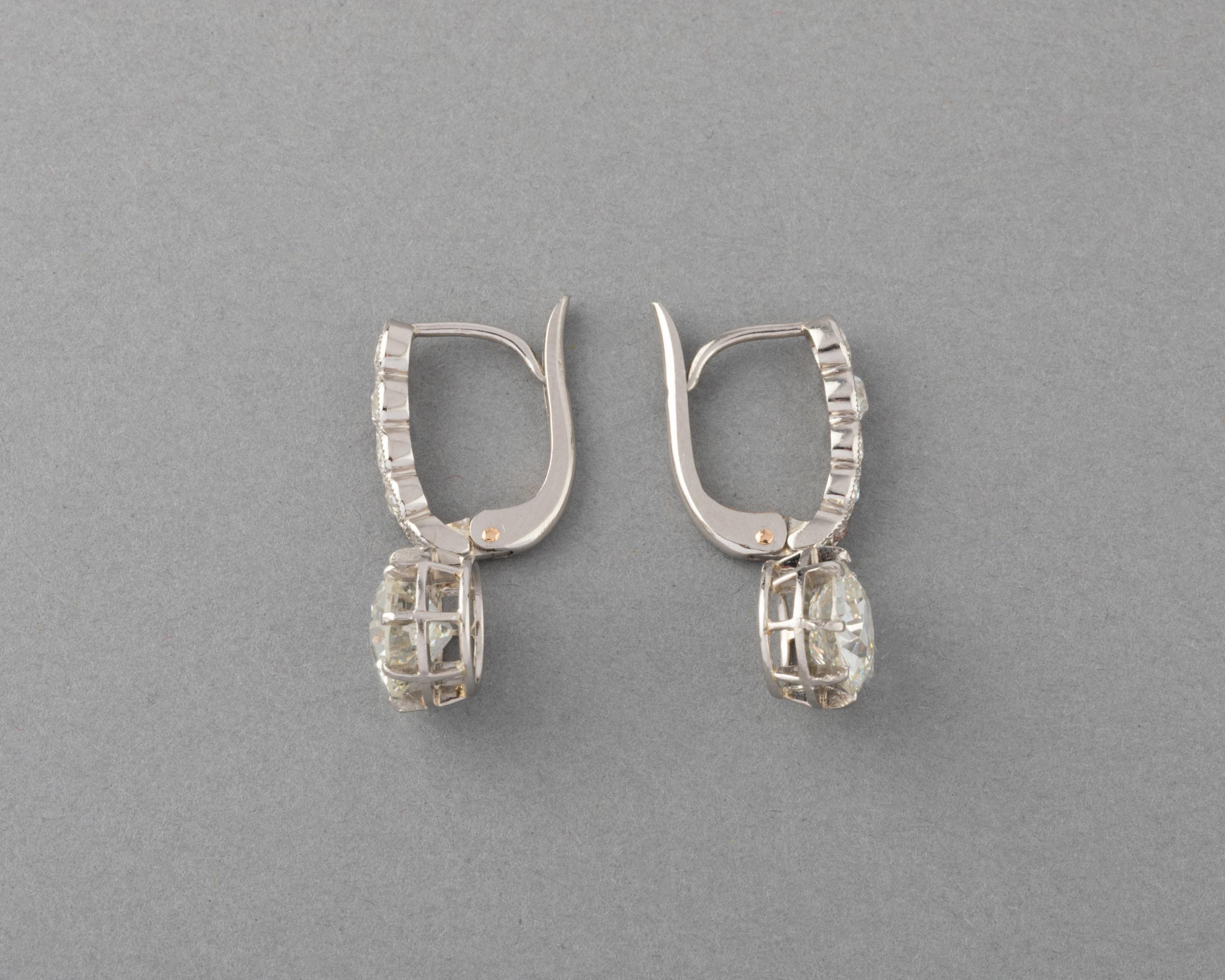 Gold and 3.39 Carats Diamonds French Antique Earrings In Good Condition For Sale In Saint-Ouen, FR