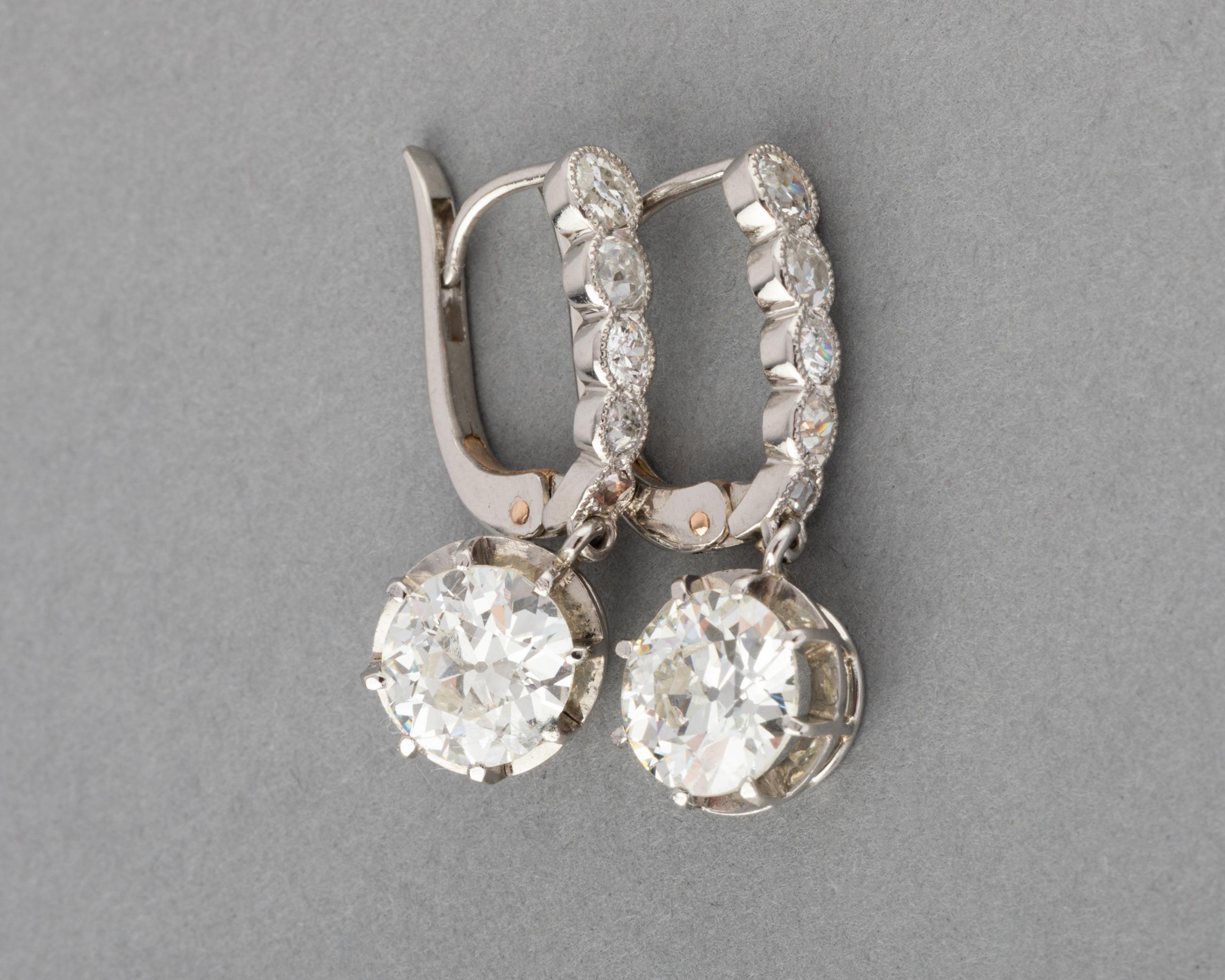 Women's Gold and 3.39 Carats Diamonds French Antique Earrings For Sale