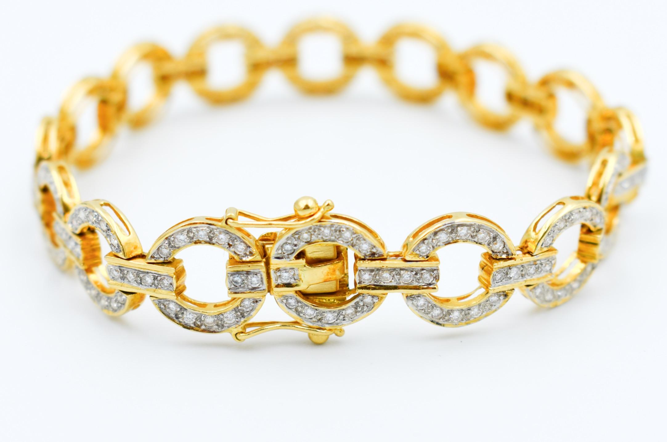 Round Cut Vintage Bracelet 18k Gold and 4 Carats Diamond Bracelet
