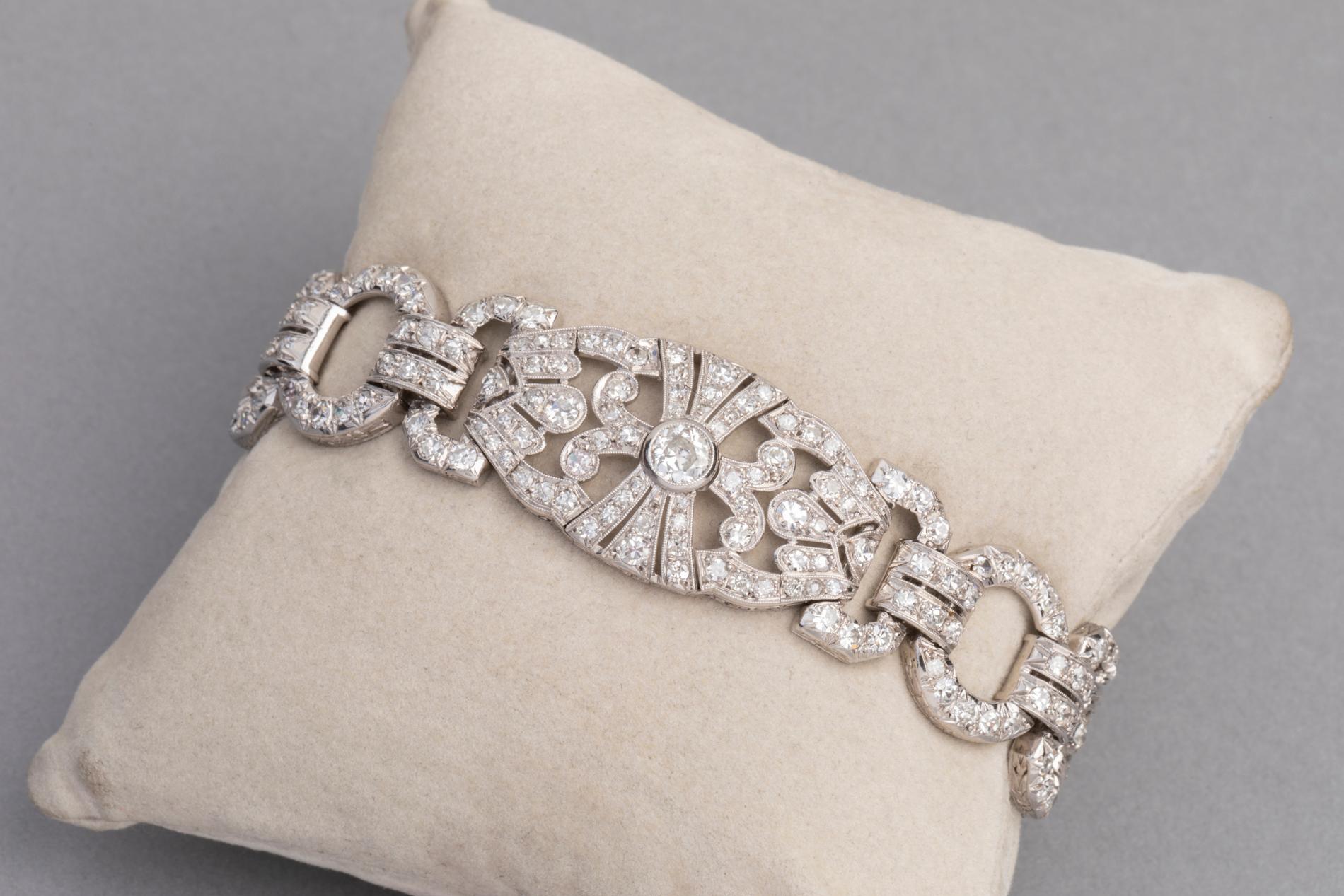 Gold and 9 Carat Diamonds French Art Deco Bracelet 4