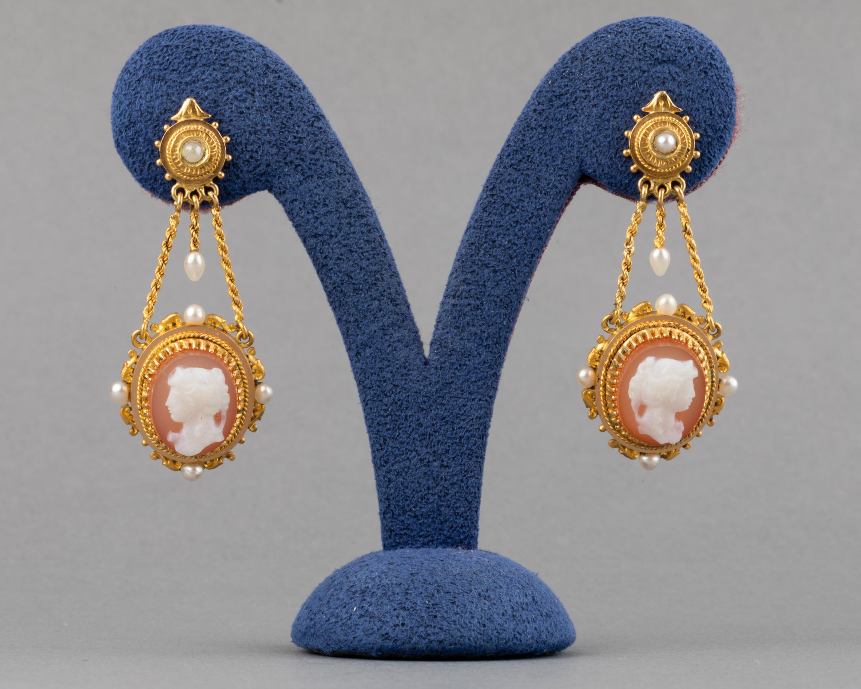 Gold and Agate Antique Napoleon III Earrings For Sale 4