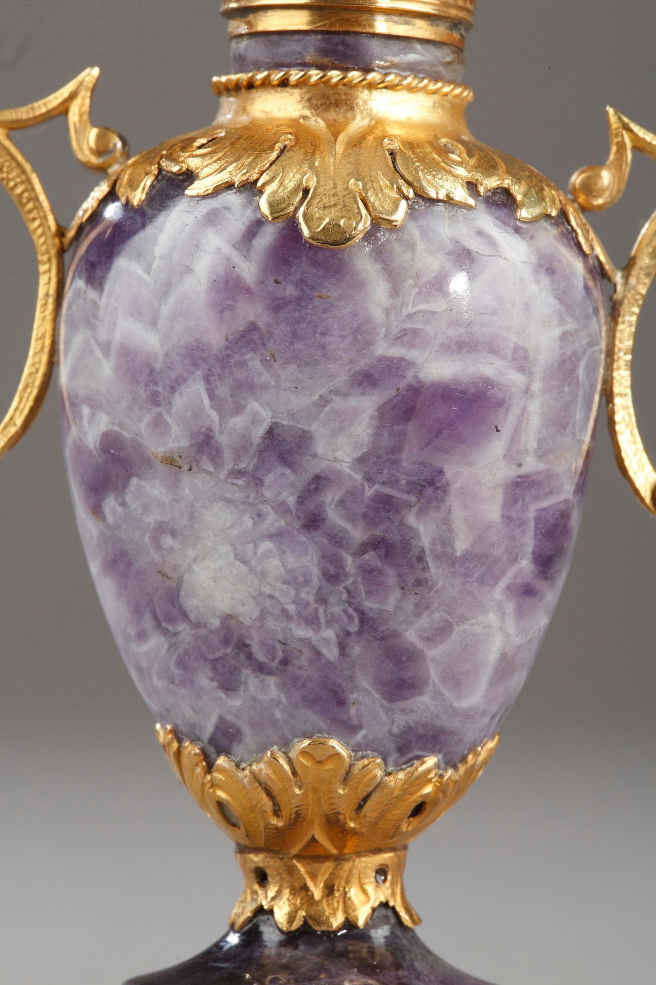 Antique Cushion Cut Gold and Amethyst Perfum Flask, Early 19th Century