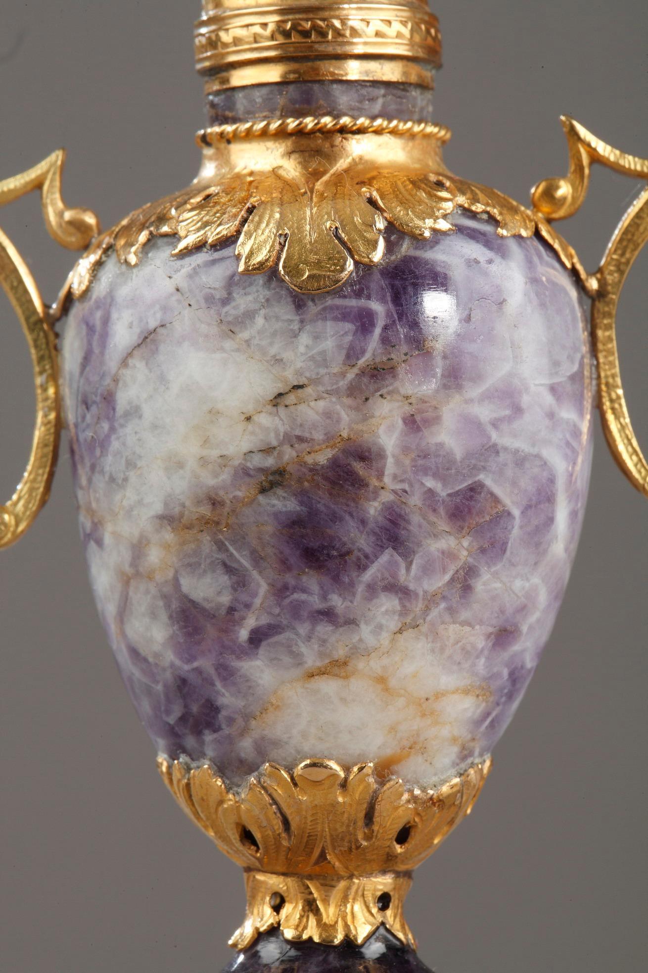 Gold and Amethyst Perfum Flask, Early 19th Century In Good Condition In Paris, FR