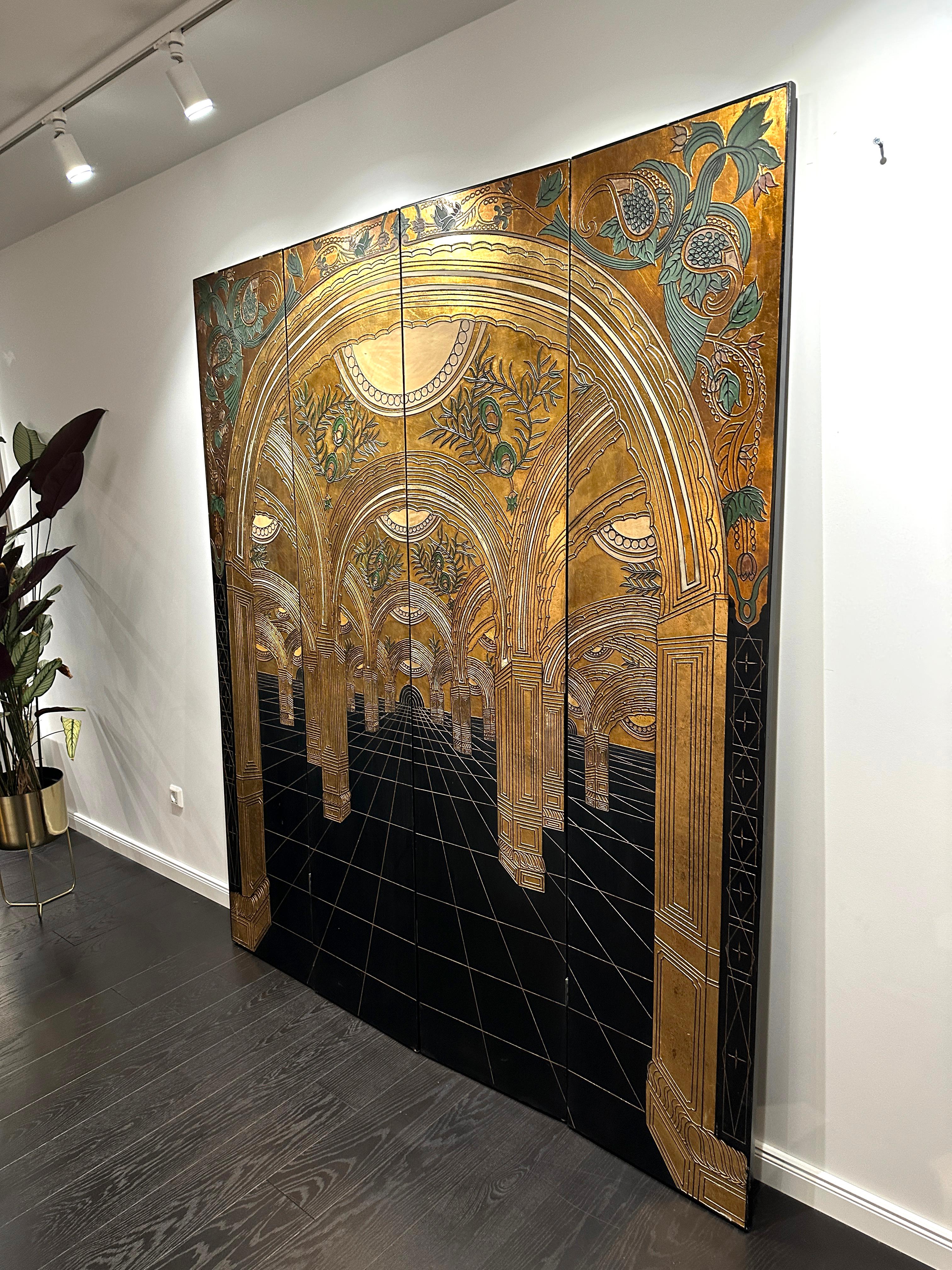 Gold and Black Art Nouveau / Art Deco Paravant 20th Century Wood and Gold Leaf For Sale 8