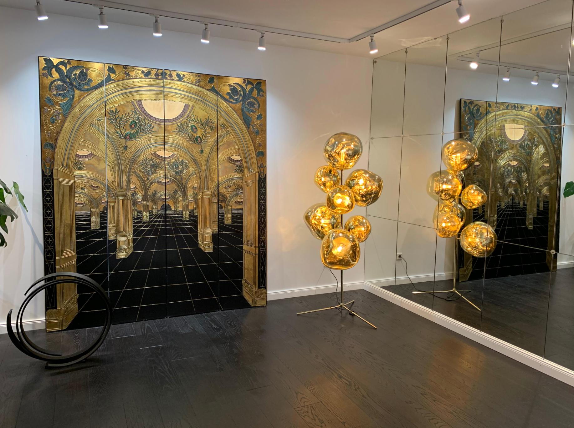Gold und Schwarzer Art Nouveau / Art Deco Paravant des 20. Jahrhunderts Holz und Blattgold (Art déco) im Angebot