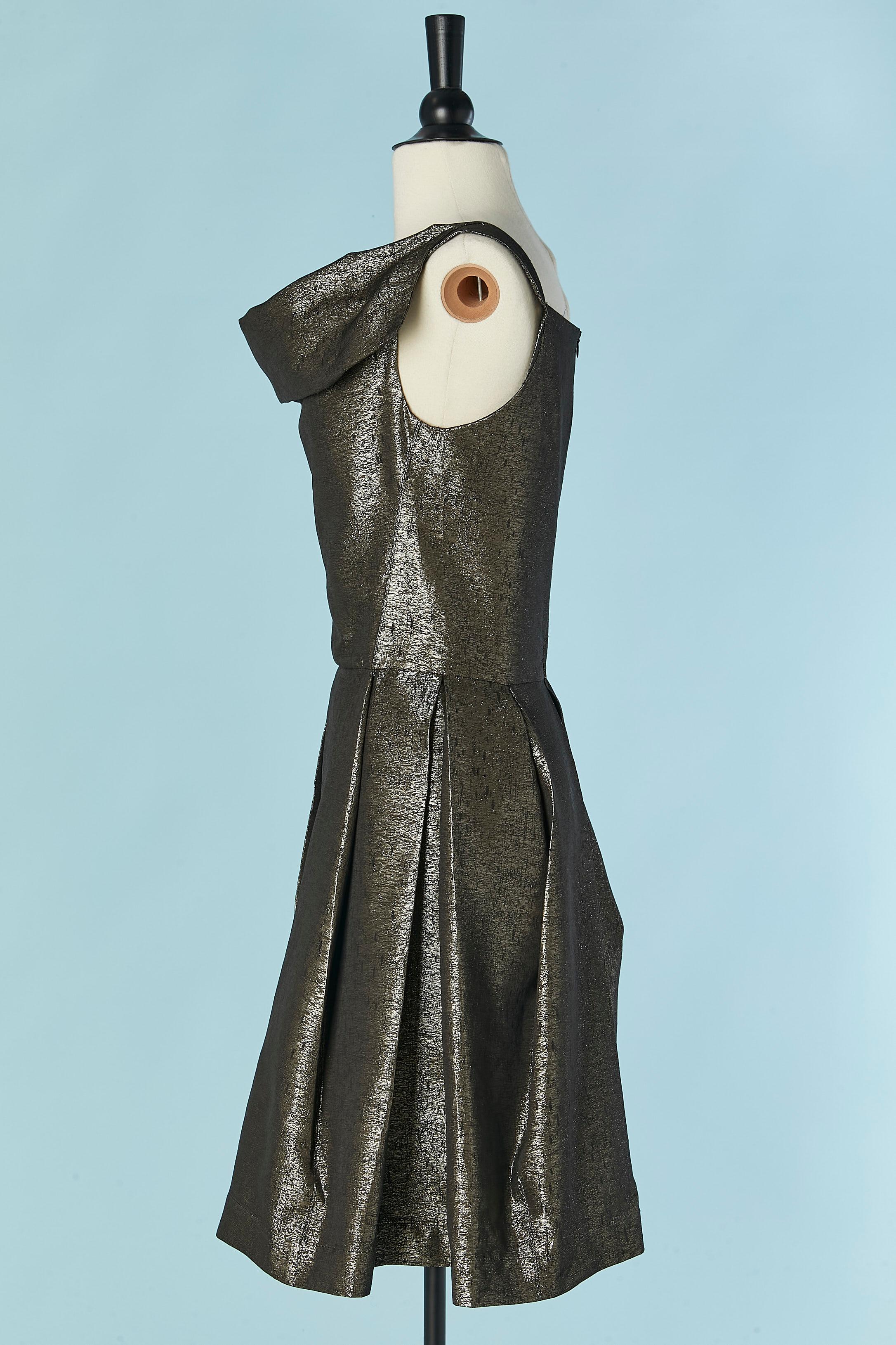 Cocktailkleid aus Gold und schwarzem Lamé VIVIENNE WESTWOOD ANGLOMANIA by VIVIENNE WESTWOOD im Angebot 1