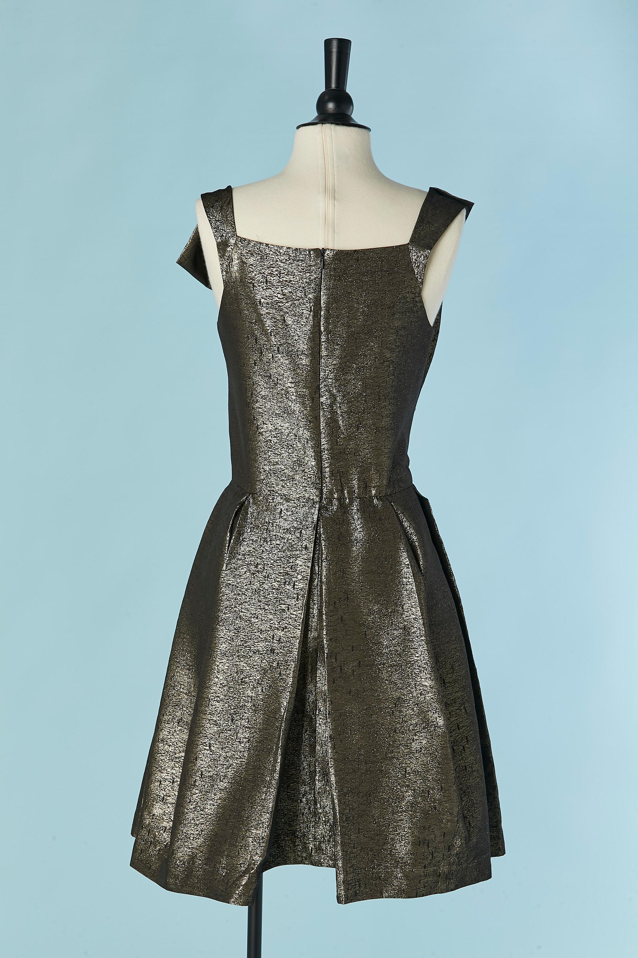 Cocktailkleid aus Gold und schwarzem Lamé VIVIENNE WESTWOOD ANGLOMANIA by VIVIENNE WESTWOOD im Angebot 2