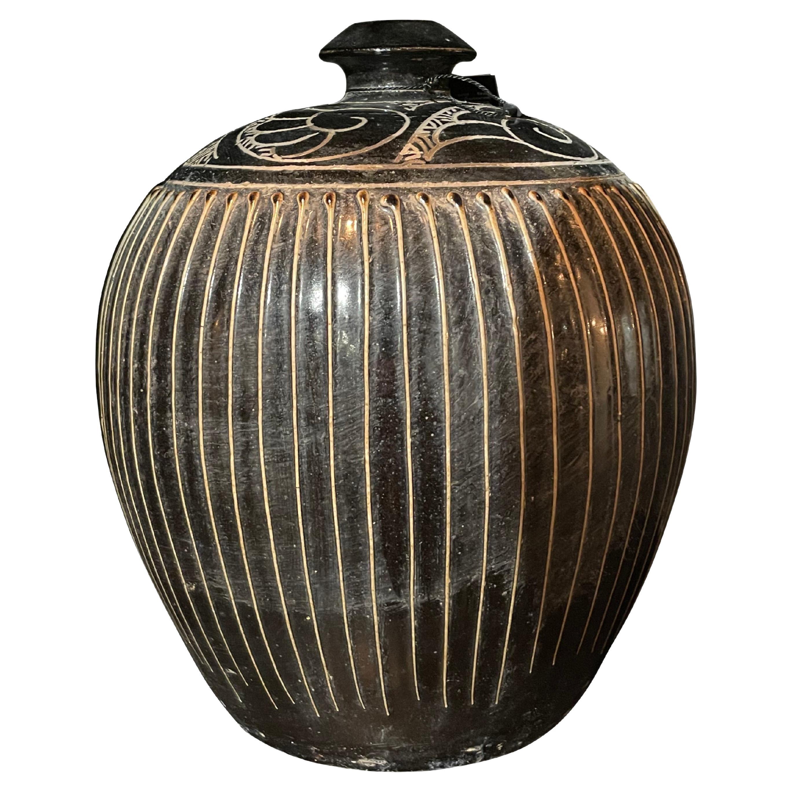 Vase à rayures dorées et noires, Chine, contemporain