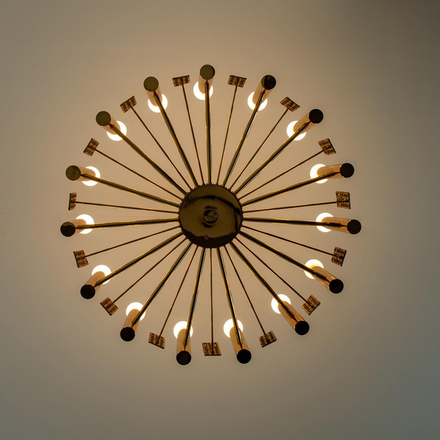 Gold and Brass Chandelier in Style of Sciolari, 1960 For Sale 3