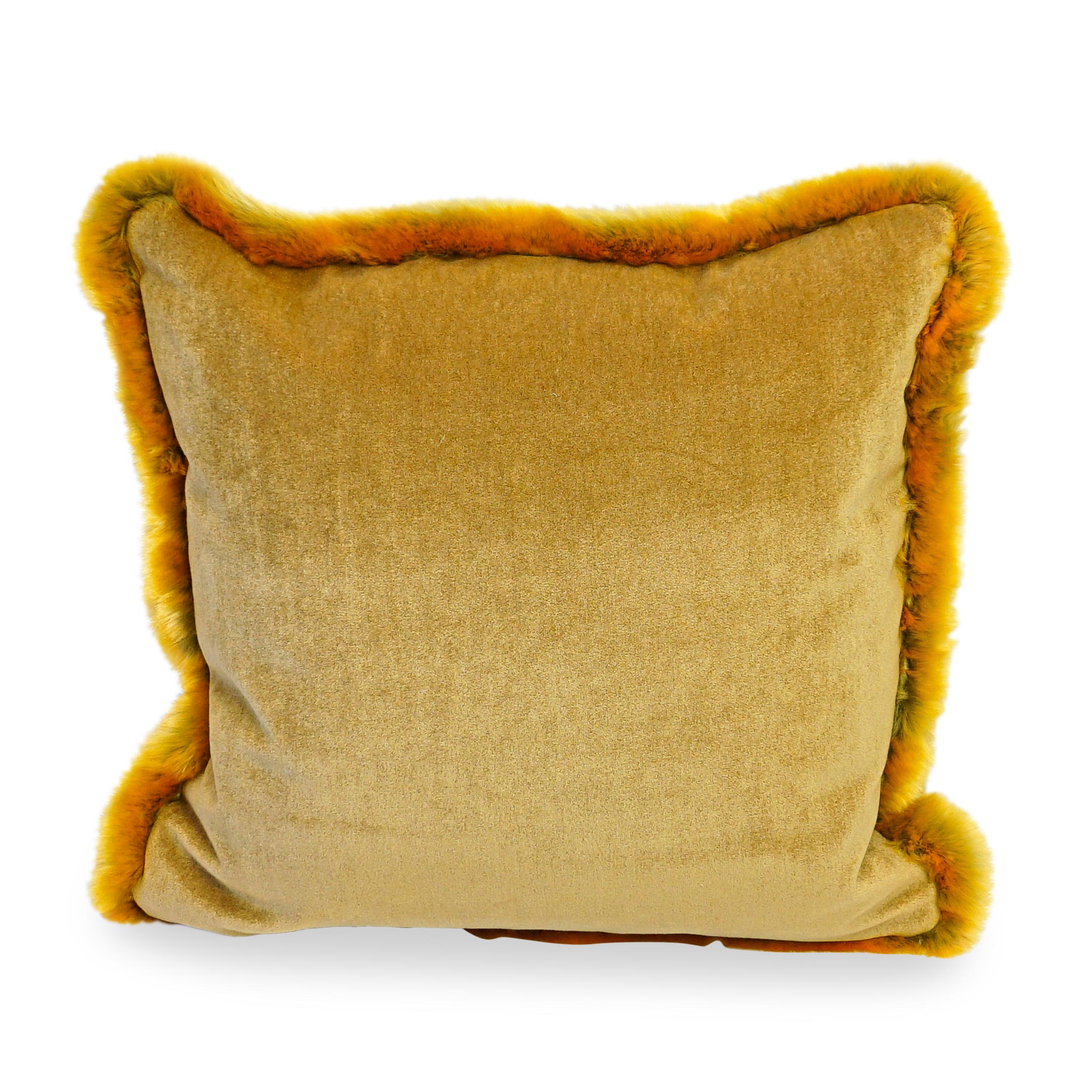 Gold and Brown Throw Pillows with Faux Fur Trim In New Condition For Sale In Greenwich, CT