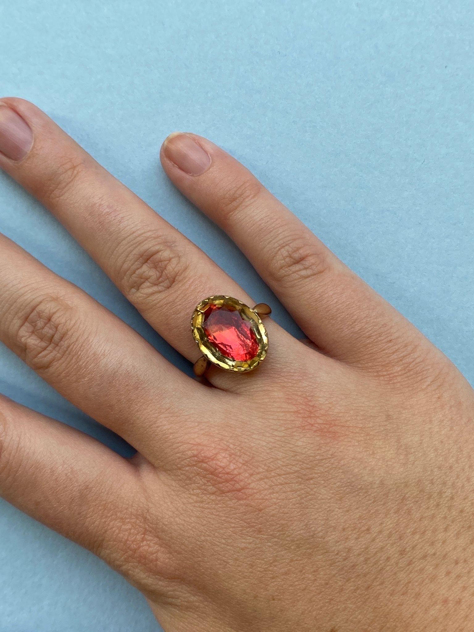 Gold and Citrine Ring In Good Condition For Sale In Amsterdam, NL