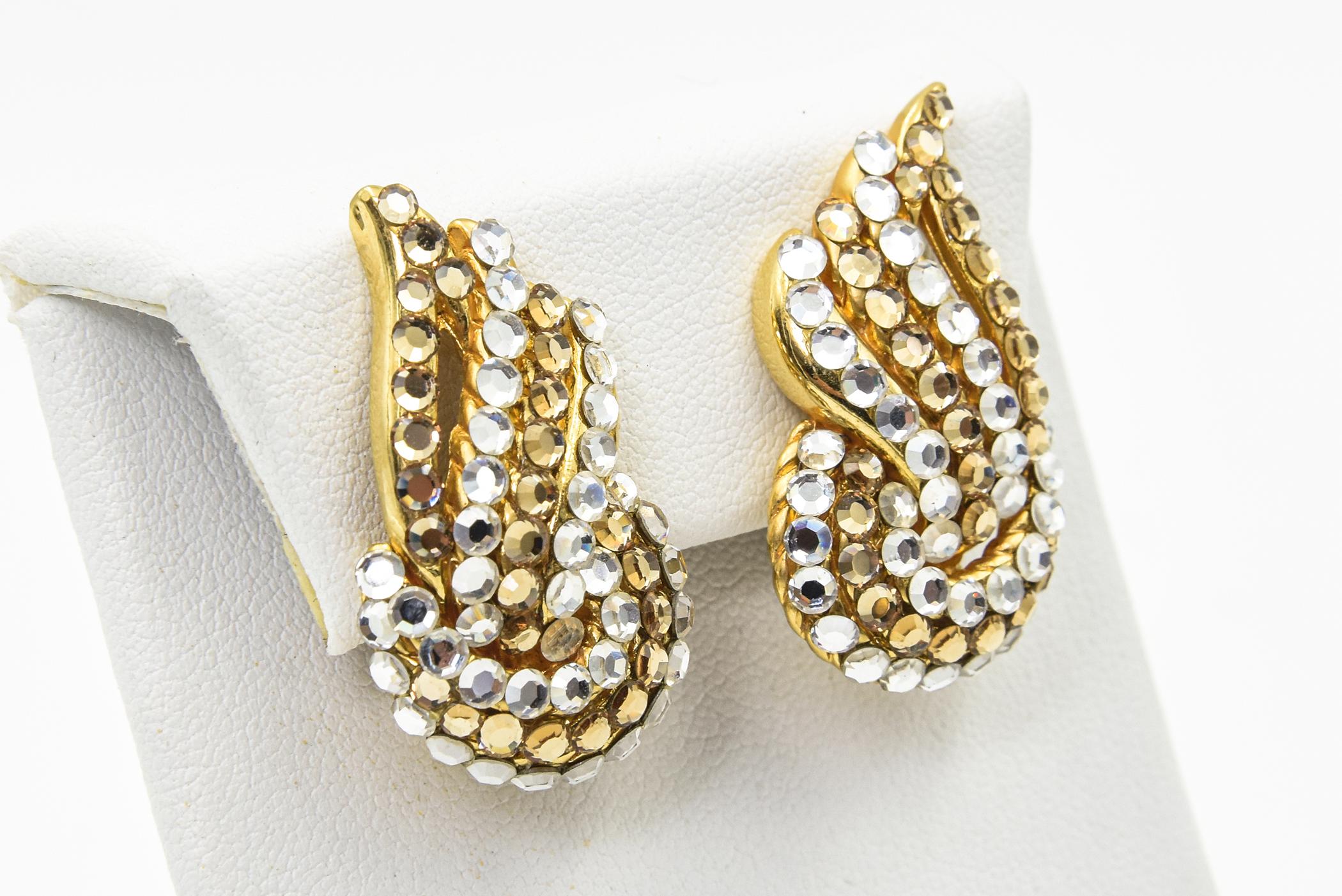 Round Cut Gold and Clear Crystal Swirl Ribbon Clip On Earrings For Sale