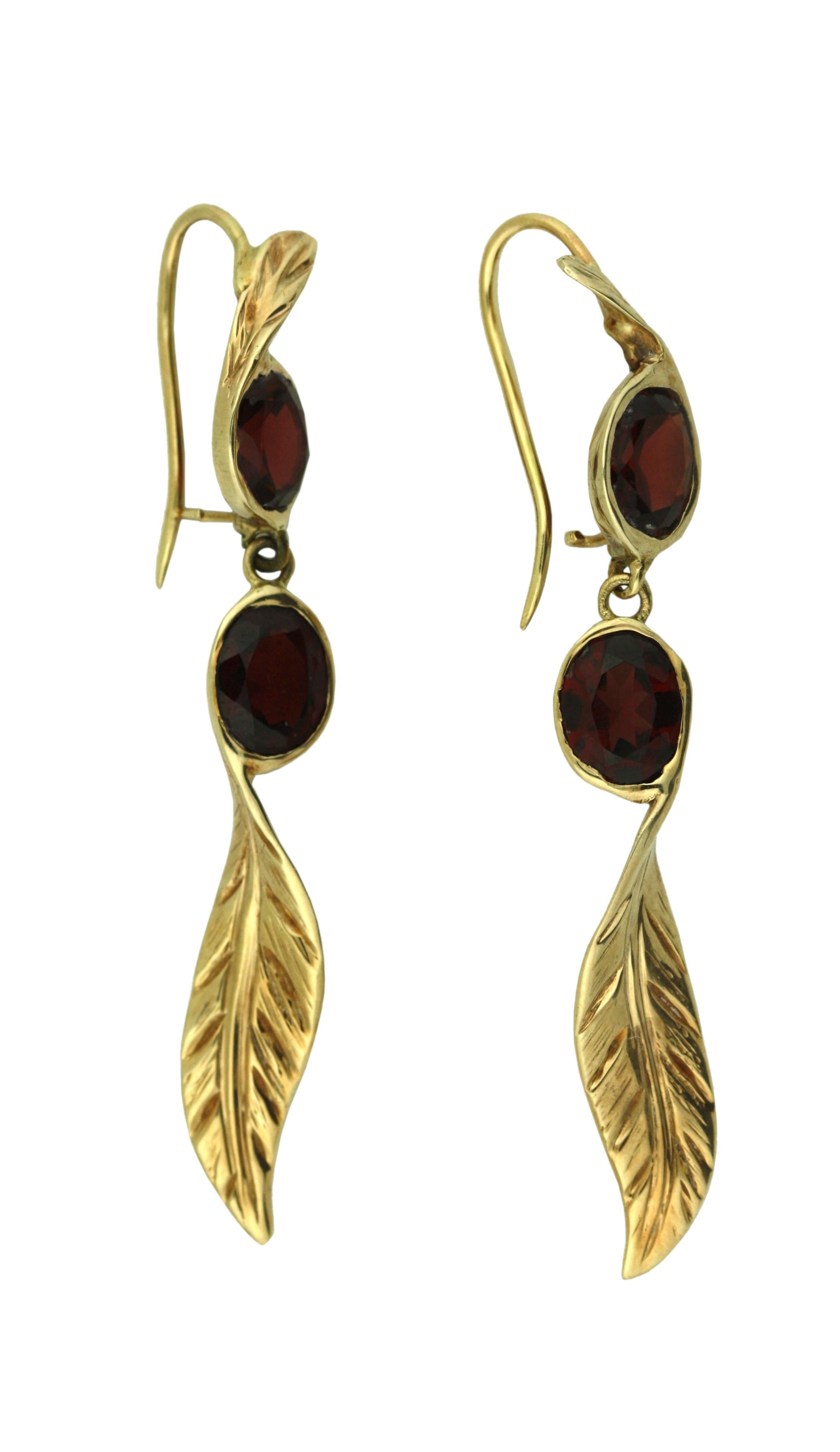Pendientes de gota de oro y piedras de color en Bueno estado para la venta en Palm Beach, FL