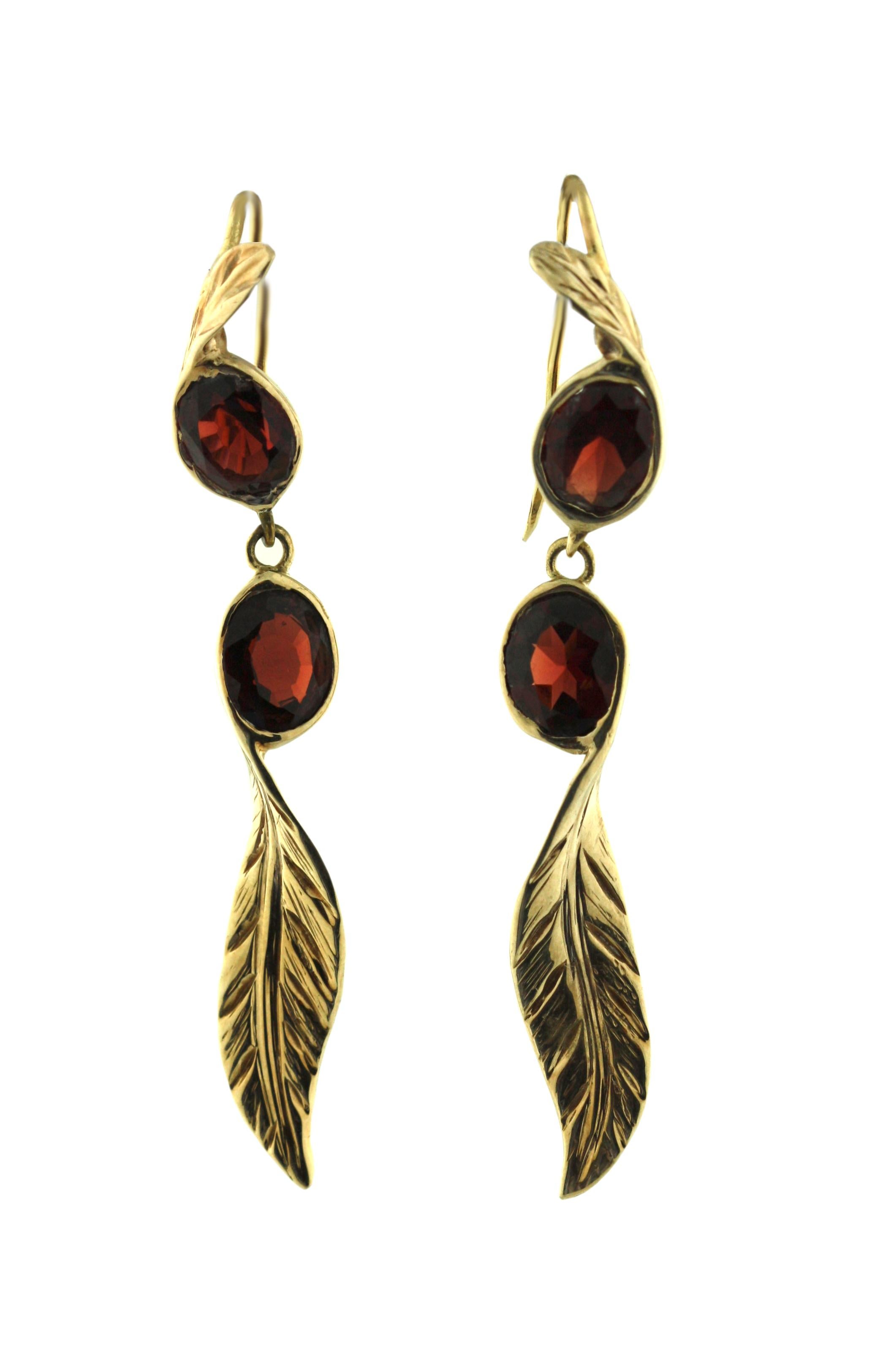 Pendientes de gota de oro y piedras de color en venta 1