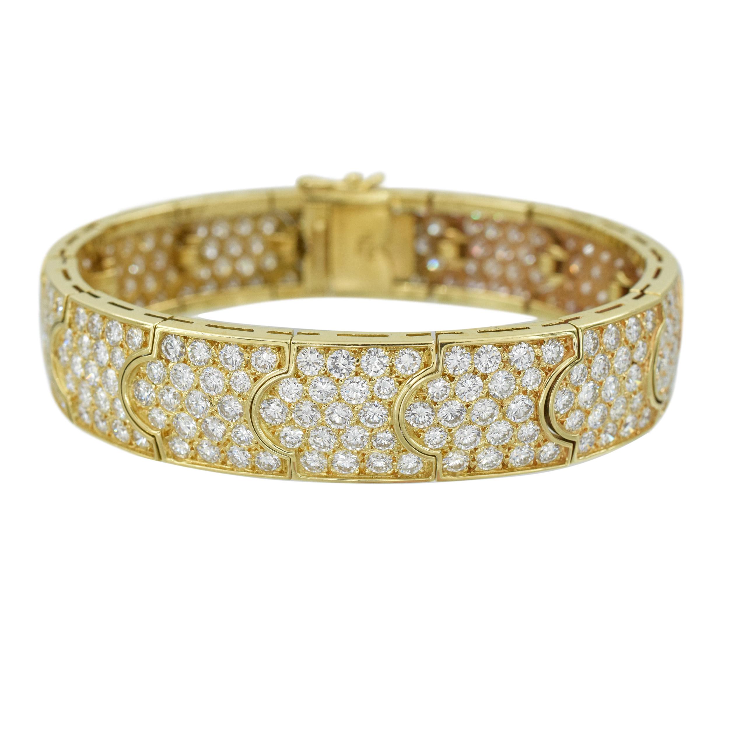 Women's Gold and Diamond Bracelet T For Sale