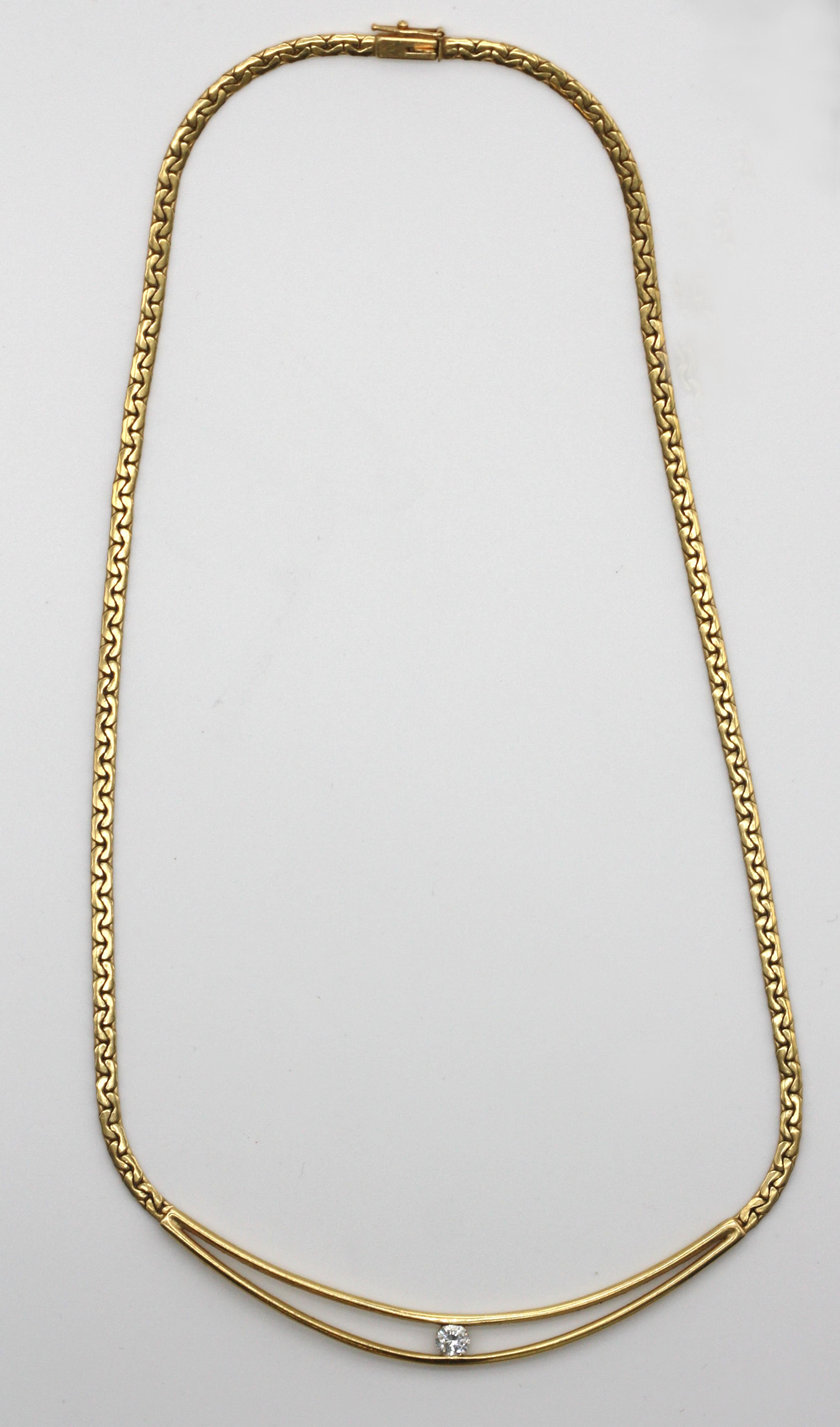 Gold and Diamond Collar Necklace  In Good Condition For Sale In Palm Beach, FL