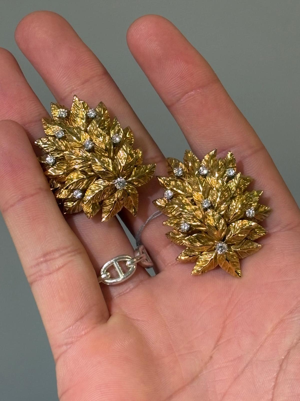 da uomo o donna Fermagli per orecchie in oro e diamanti a forma di foglia in vendita
