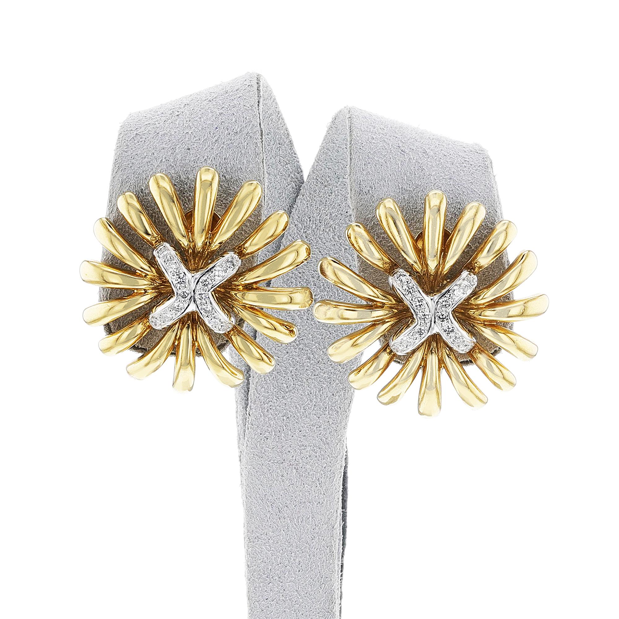 Gold and Diamond Flower Earrings, 18k For Sale 1