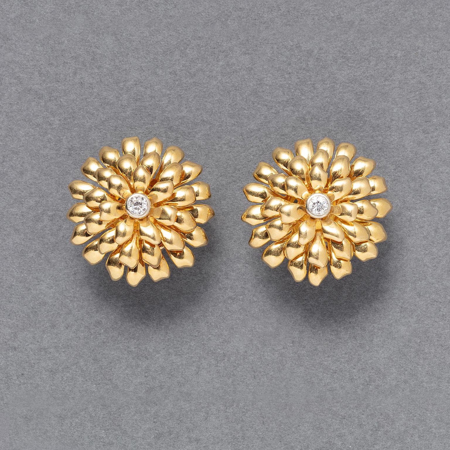 Orecchini a fiore in oro e diamanti In condizioni ottime in vendita a Amsterdam, NL