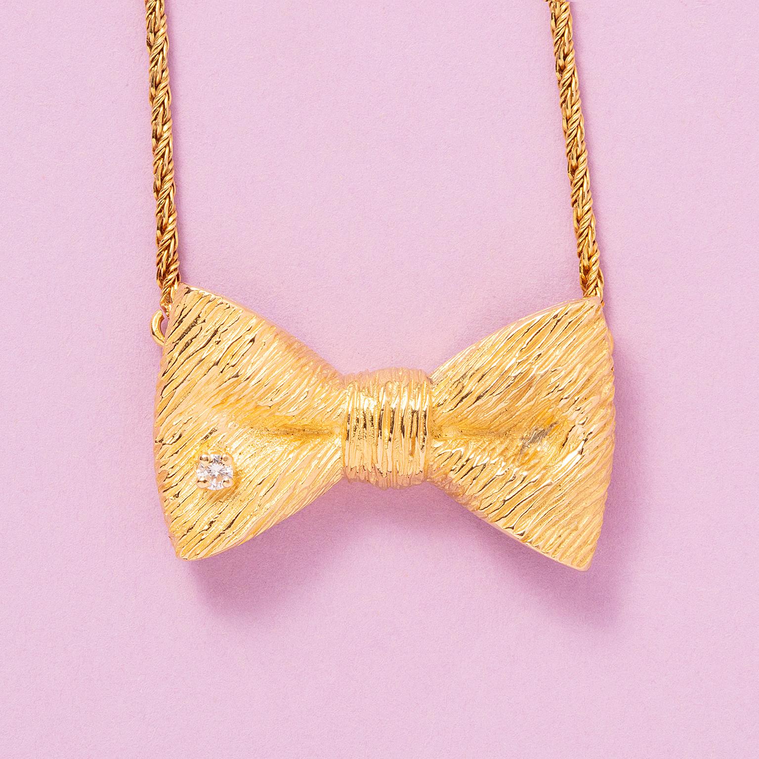 Brilliant Cut Gold and Diamond Fred Paris Bow Necklace