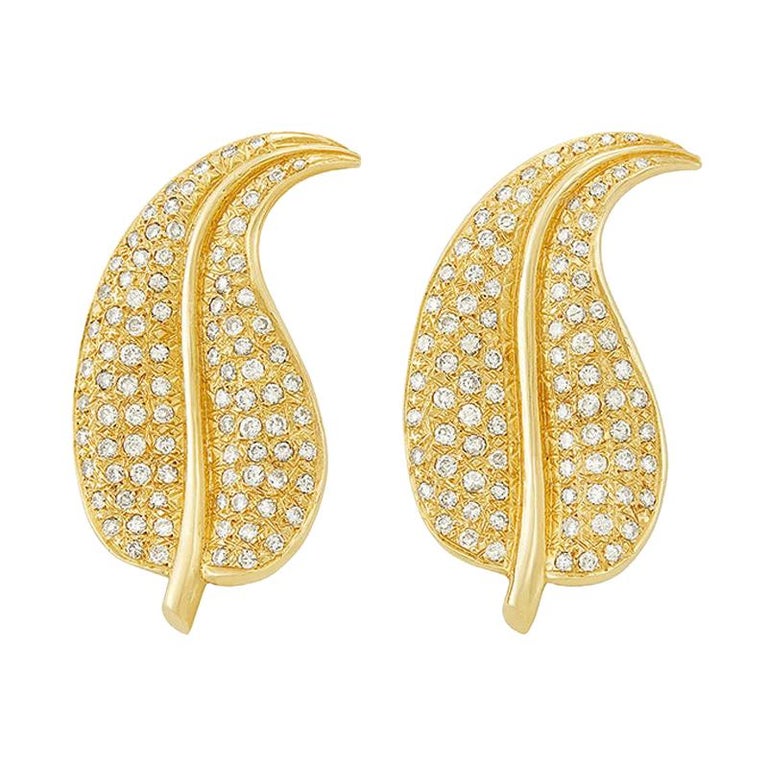 Gold and Diamond Leaf Brooches For Sale at 1stDibs