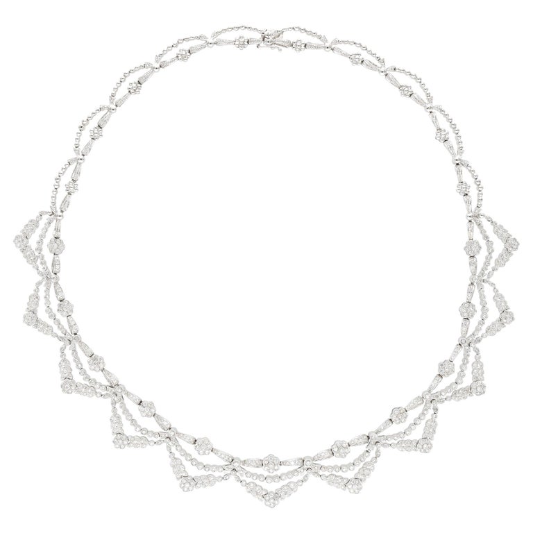 Gold and Diamond Necklace For Sale at 1stDibs