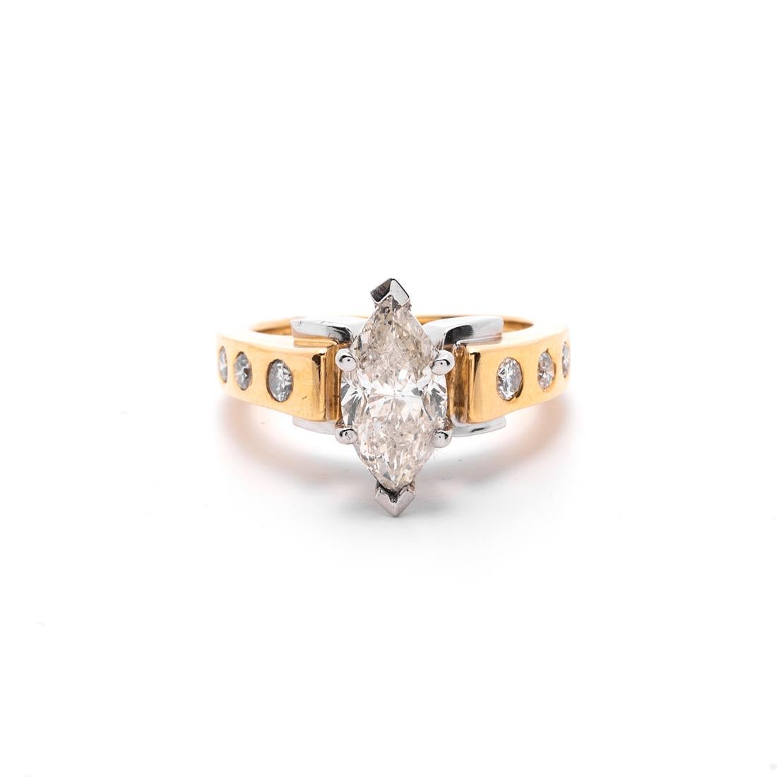 Gold and Diamond Ring In New Condition For Sale In Palm Beach, FL