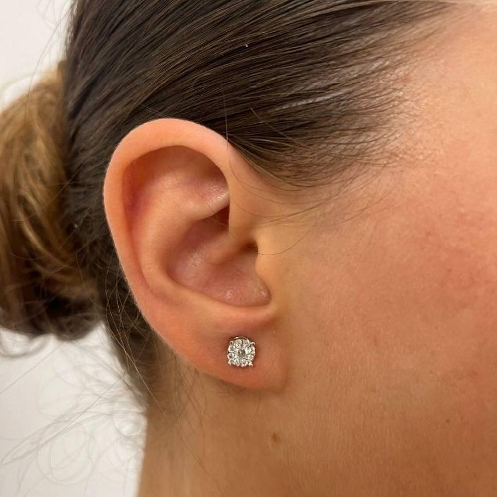 Ohrringe aus Gold und Diamanten mit Rosette Damen im Angebot