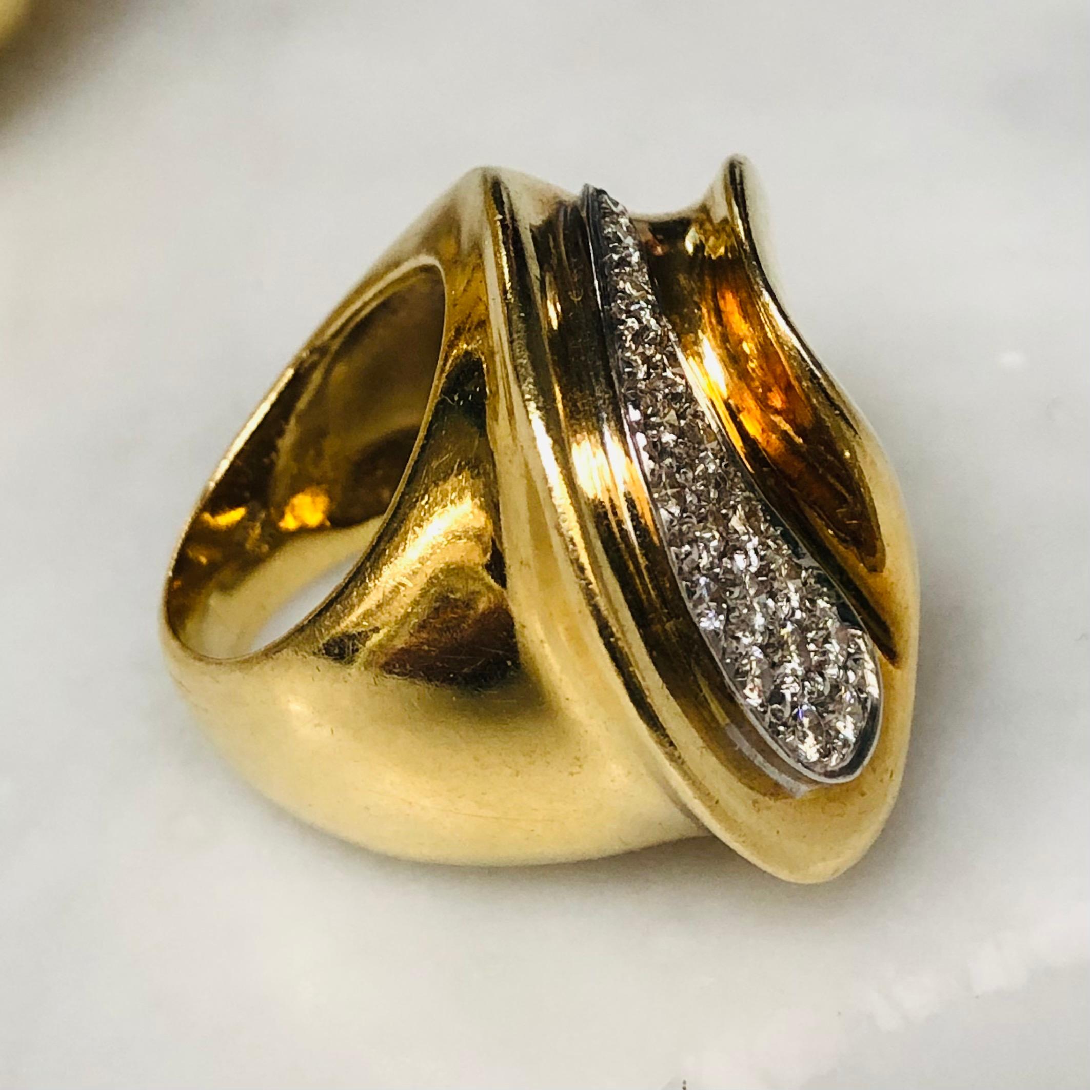 Gold and Diamond Sculptural Cocktail Ring, 18 Karat Yellow Gold In Good Condition In London, GB