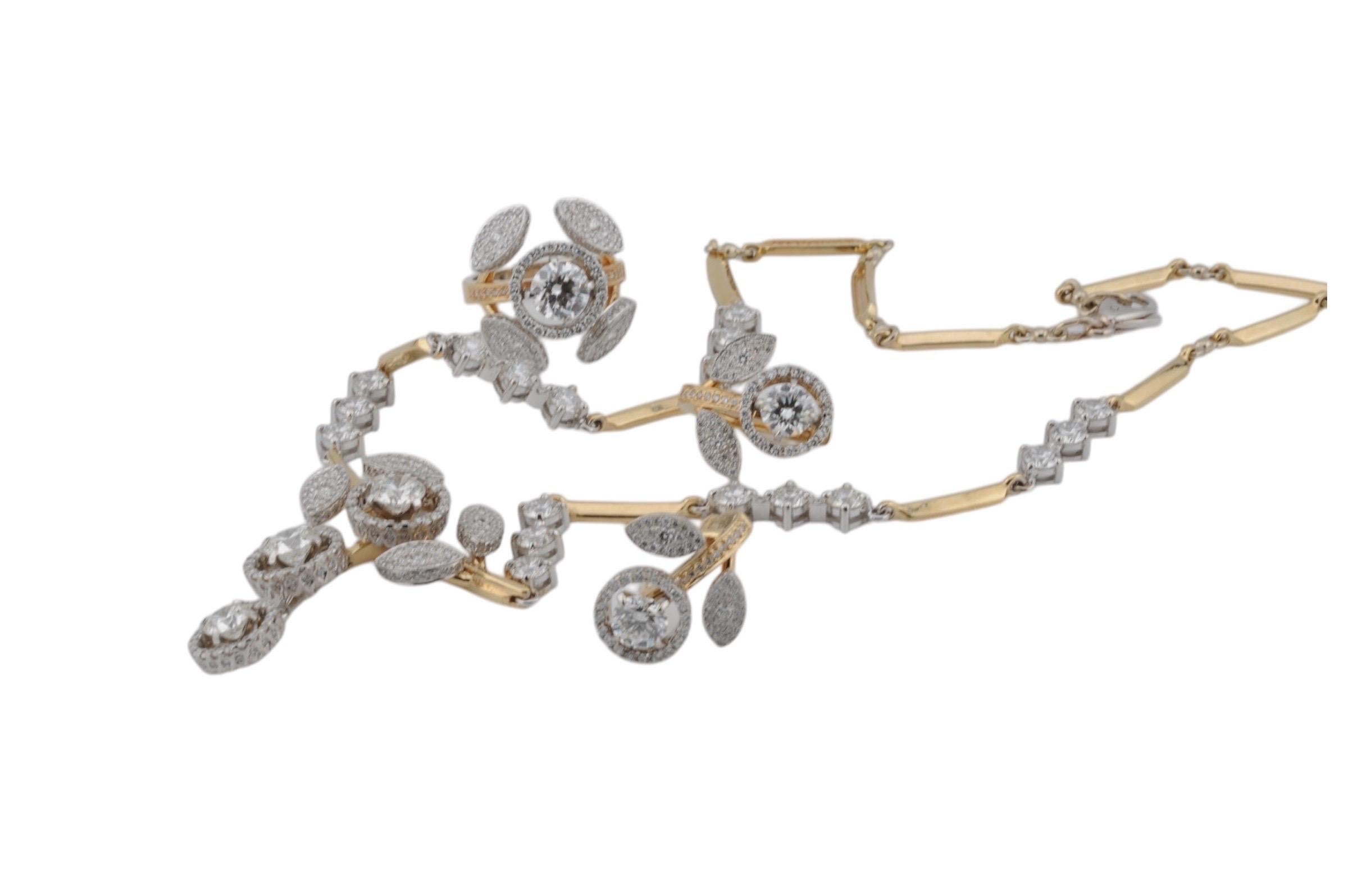 Set di oro e diamanti - Collier, orecchini e anello in vendita 7