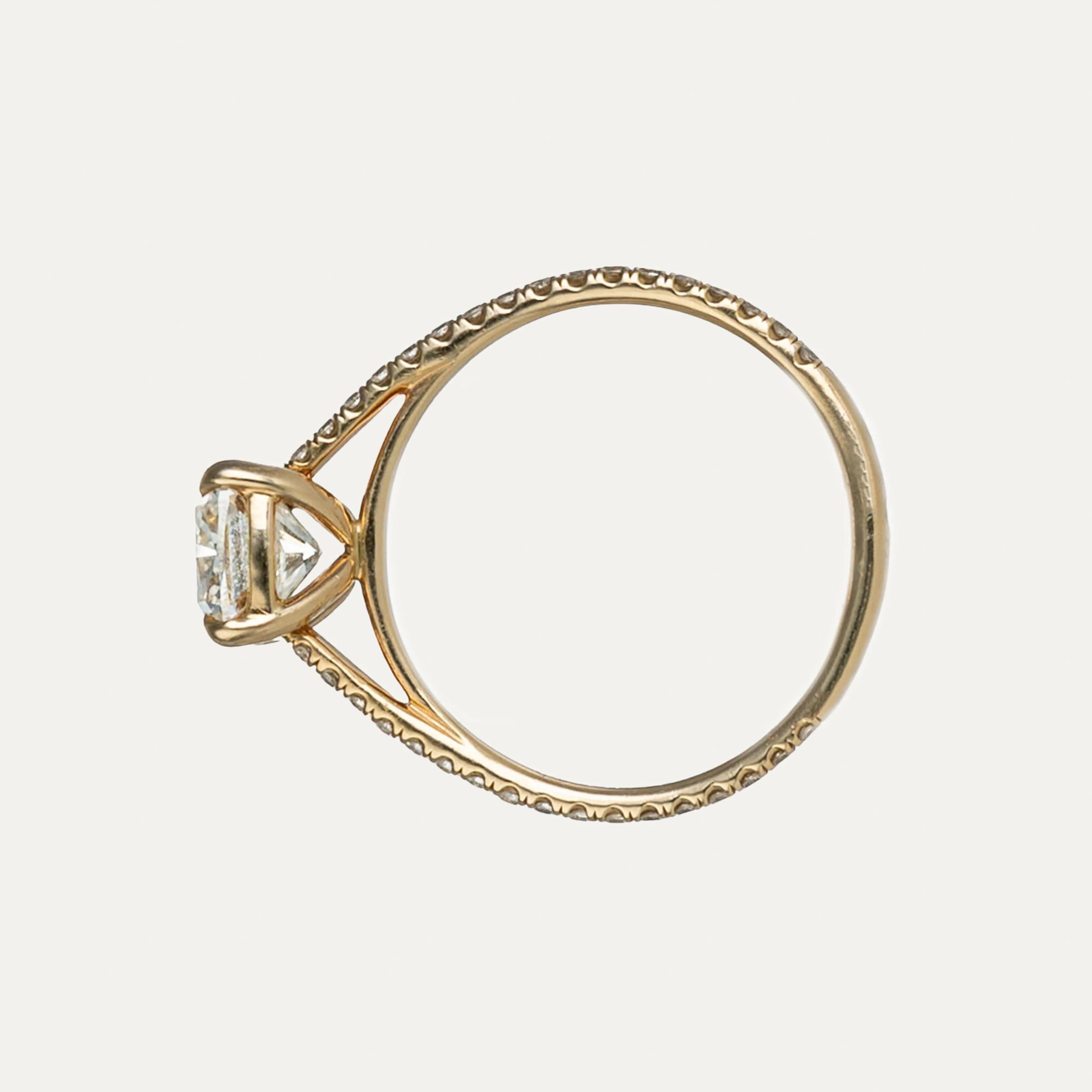 Solitär Gold-Diamantring mit Solitär (Kissenschliff) im Angebot