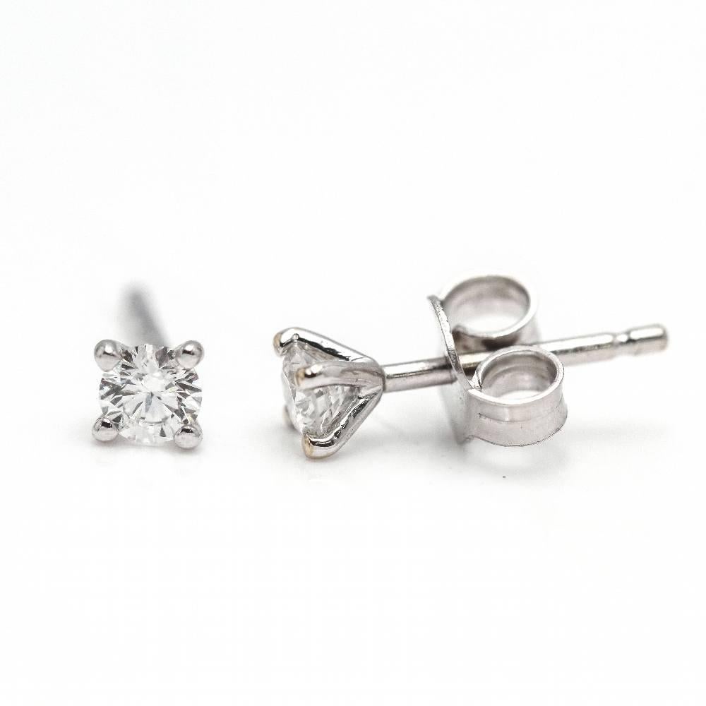 Brilliant Cut Gold and Diamond Stud Earrings For Sale