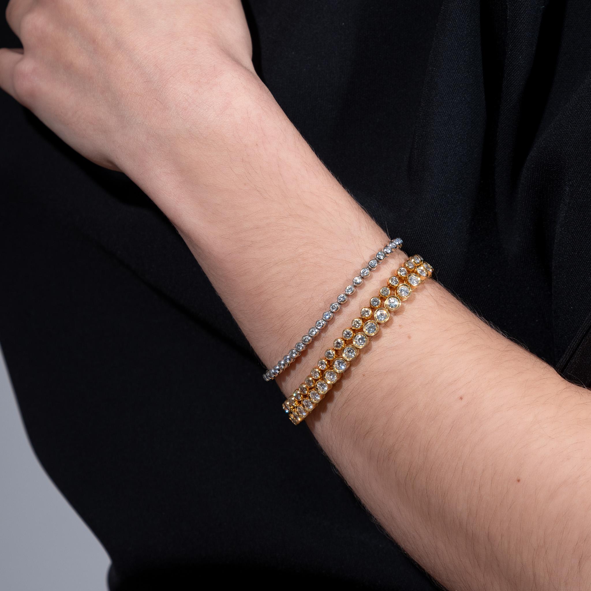 da uomo o donna Gold and Diamond Tennis Bracelet in vendita