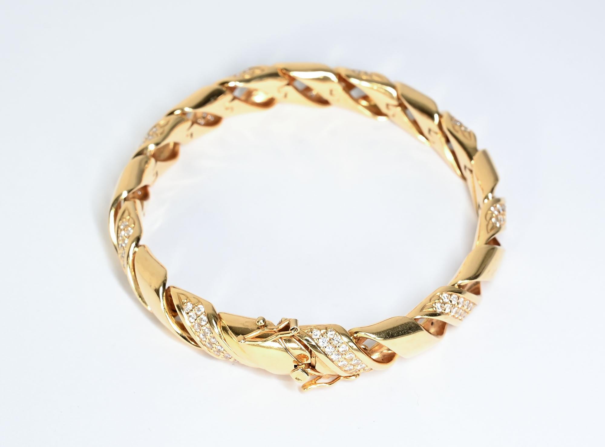 Donna Bracciale in oro e diamanti in vendita