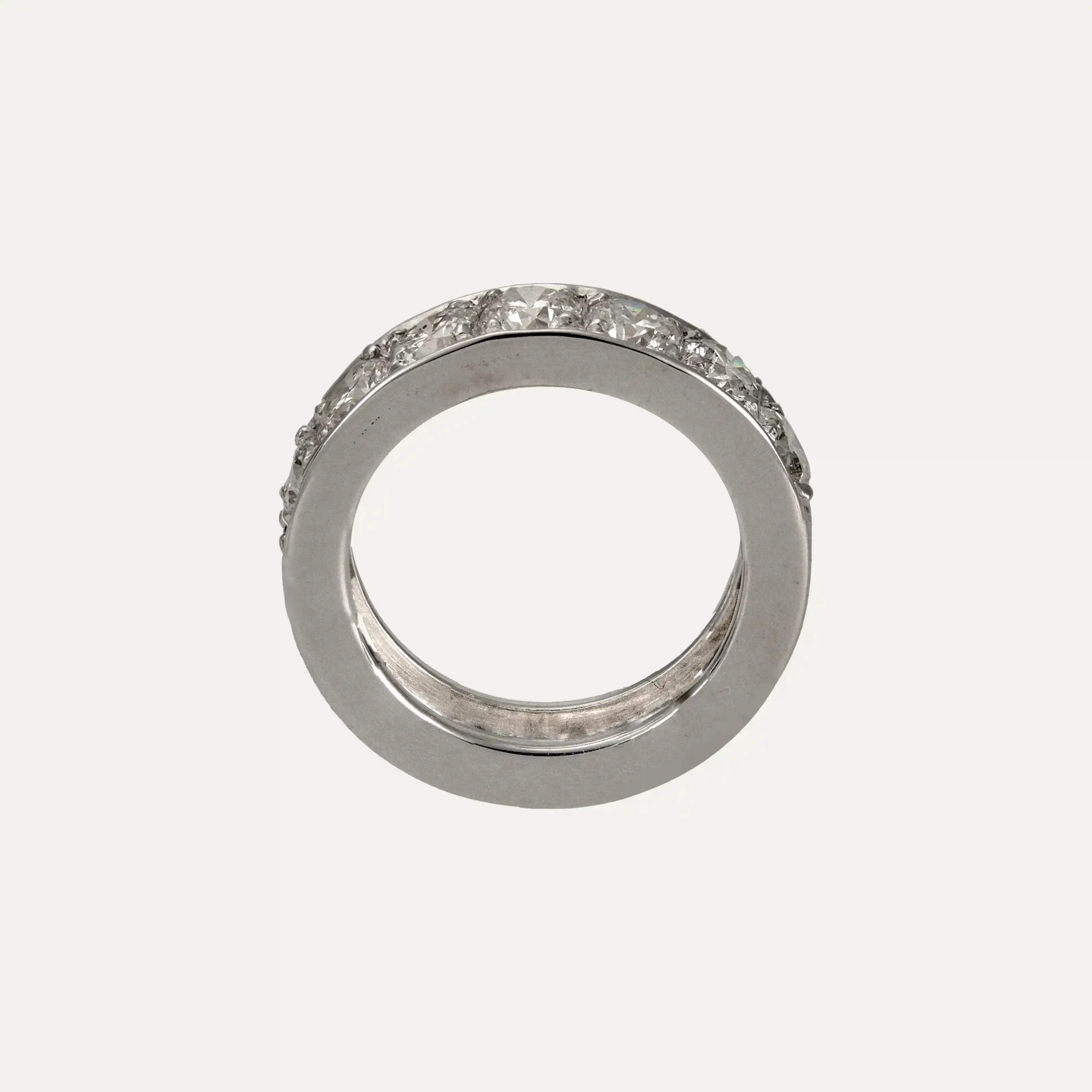 Contemporary Ring aus Gold und Diamanten (Zeitgenössisch) im Angebot